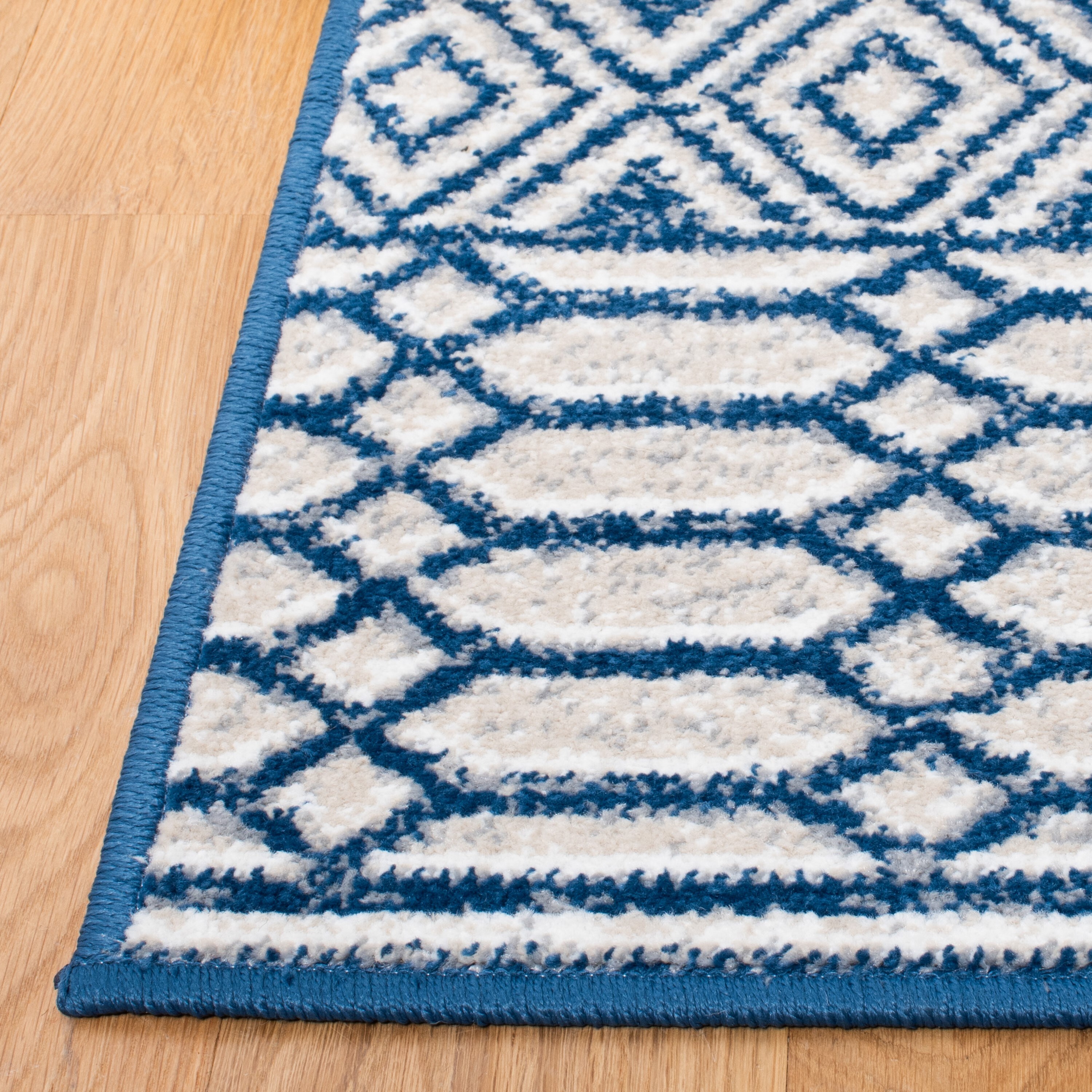 Safavieh BMT132N-9 rugs - View #3