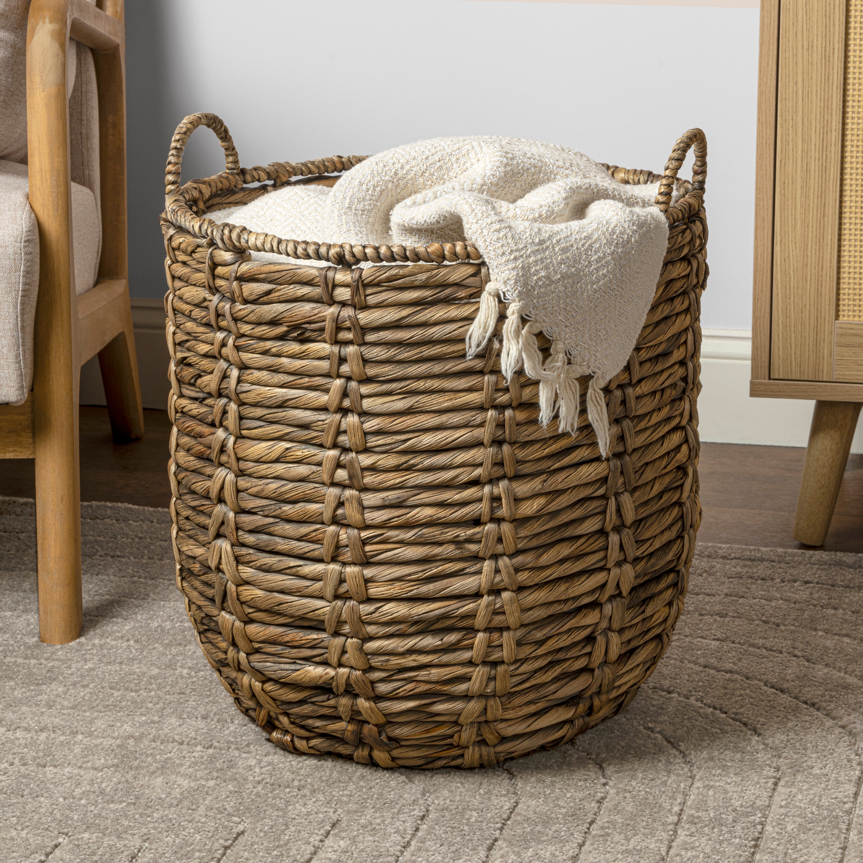 happimess BSK1003B Laurel Bohemian Handwoven Abaca Hamper ( 16.54-in W x 19.49-in H x 16.54-in D ) Brown Water hyacinth Basket