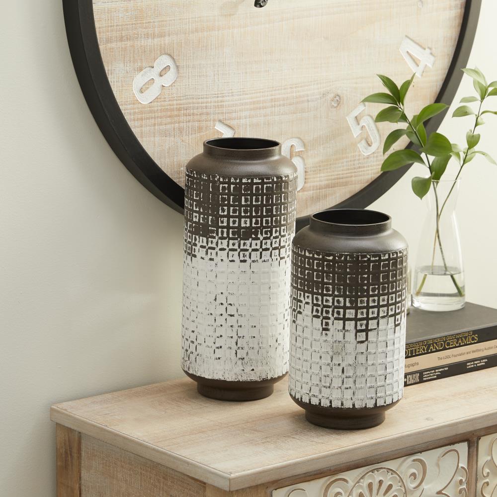 Grayson Lane 43336 2-Pack Brown Iron Farmhouse Vase