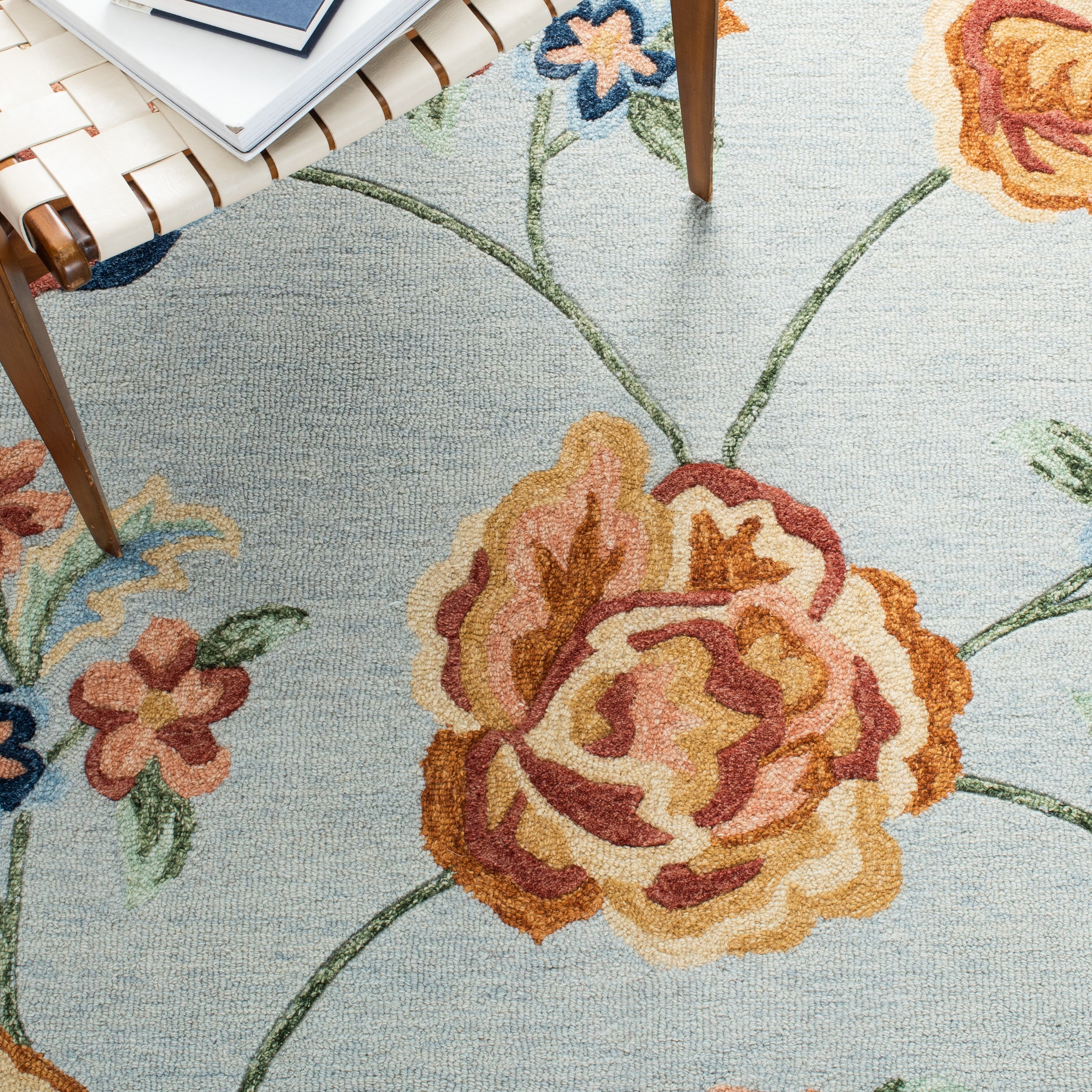 Handmade Blue Floral Wool 4' x 6' Area Rug