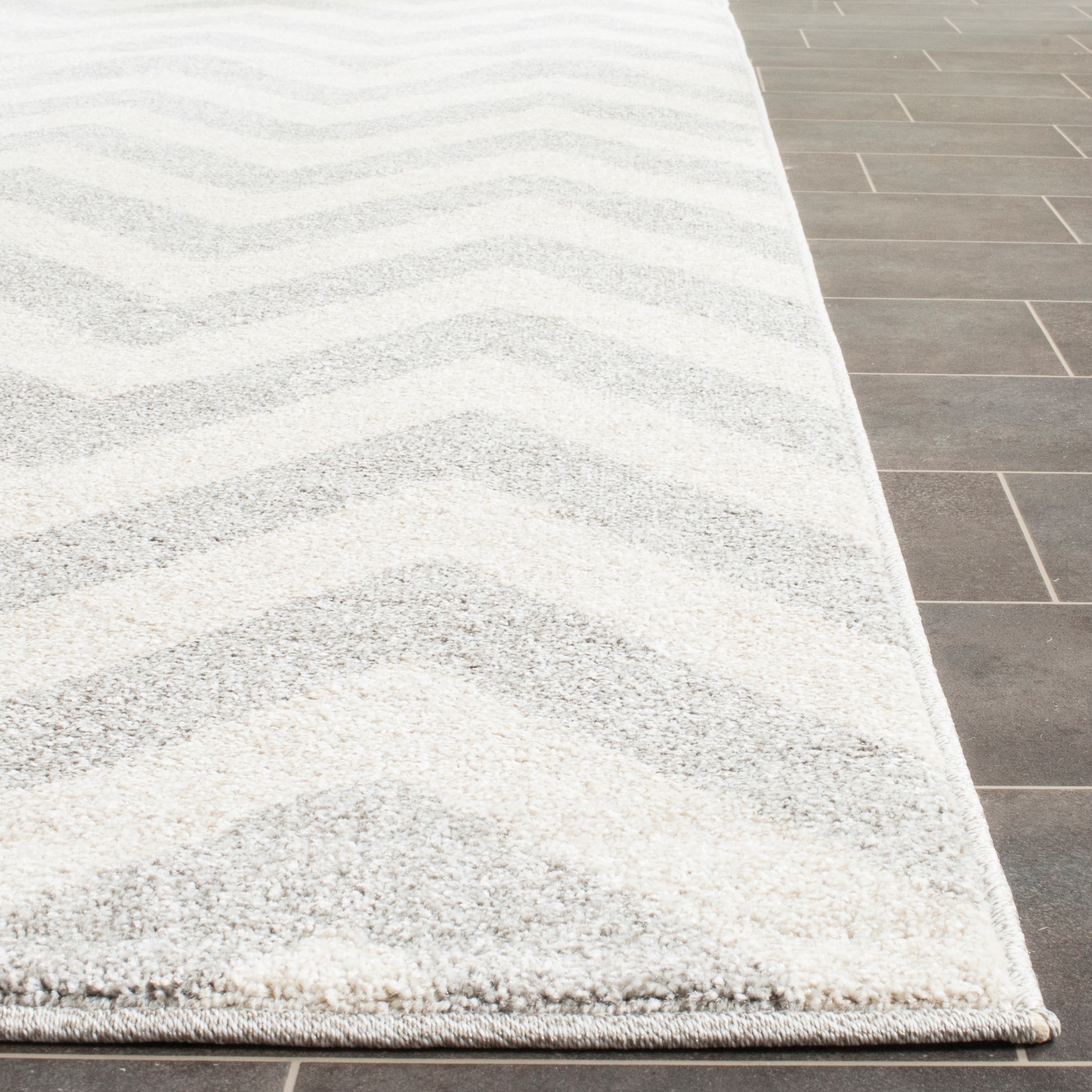 Safavieh AMT419B-8 rugs - View #3
