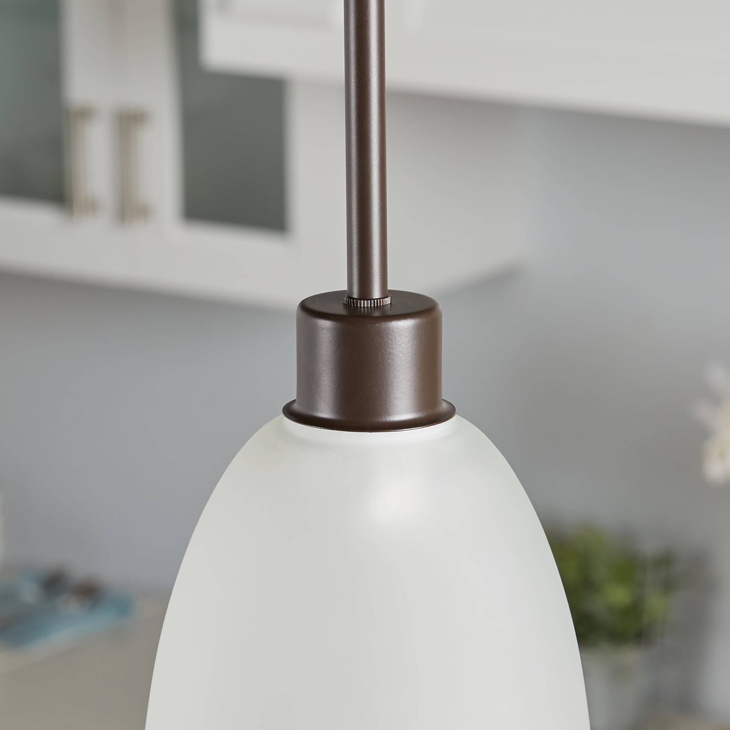 https://mobileimages.lowes.com/productimages/7a342bf1-e622-4b44-aff0-5ed70f87cfc3/48011350.jpg