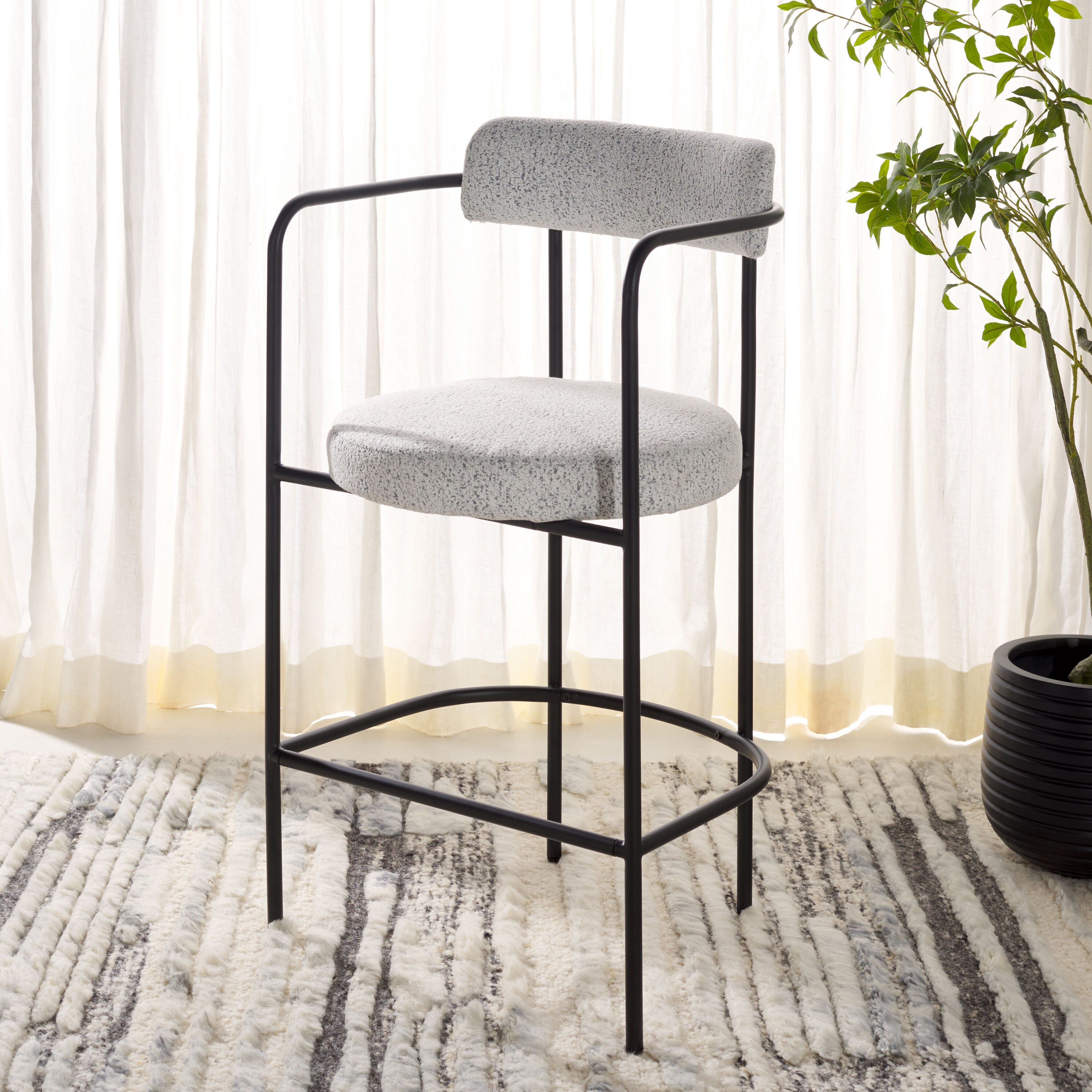 Safavieh BST3901B Black/White/Black 26.5-in H Counter height Round seat Upholstered Metal Bar Stool with Arms and Back