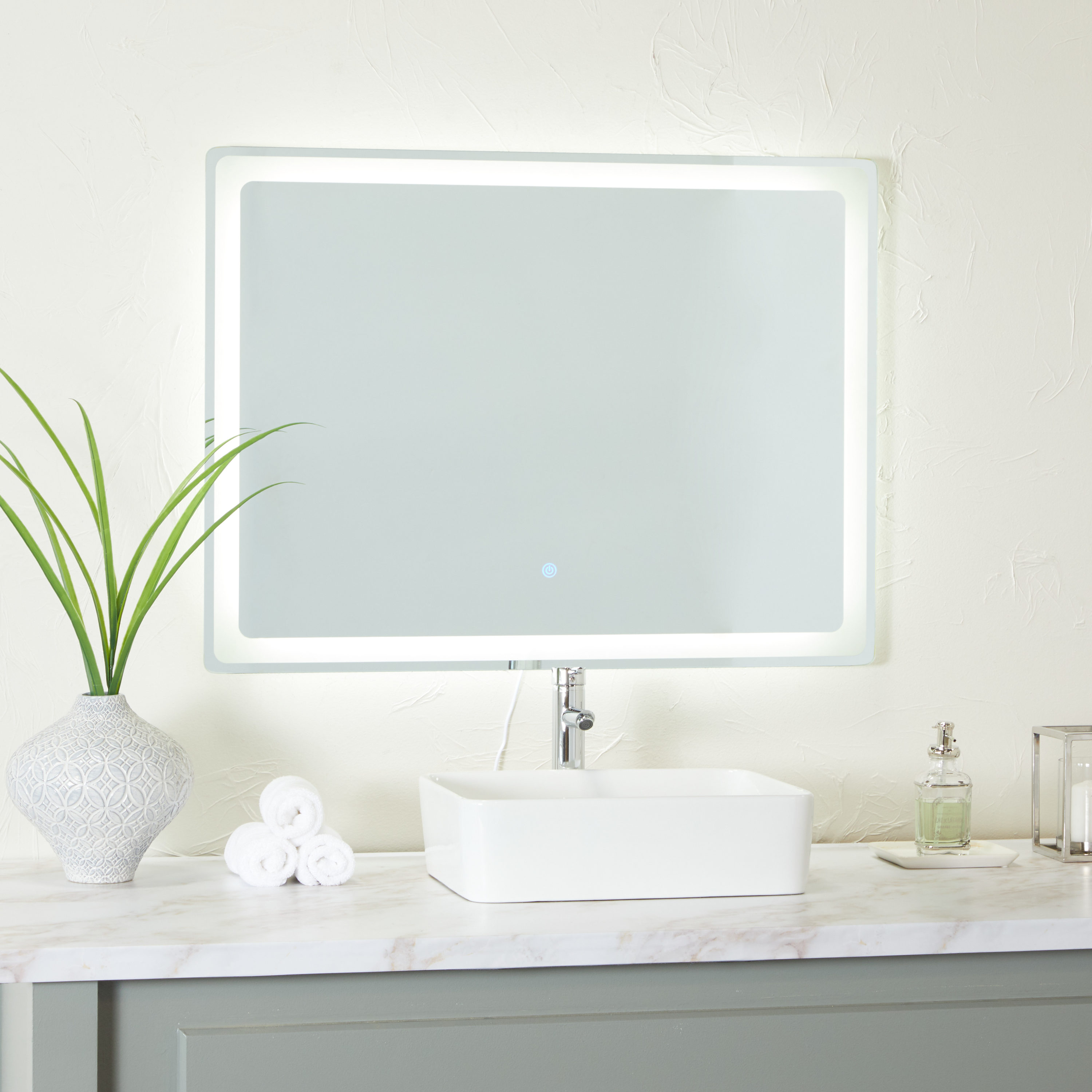 Design House Concord 24-in W x 31-in H White Rectangular Framed Bathroom Vanity Mirror