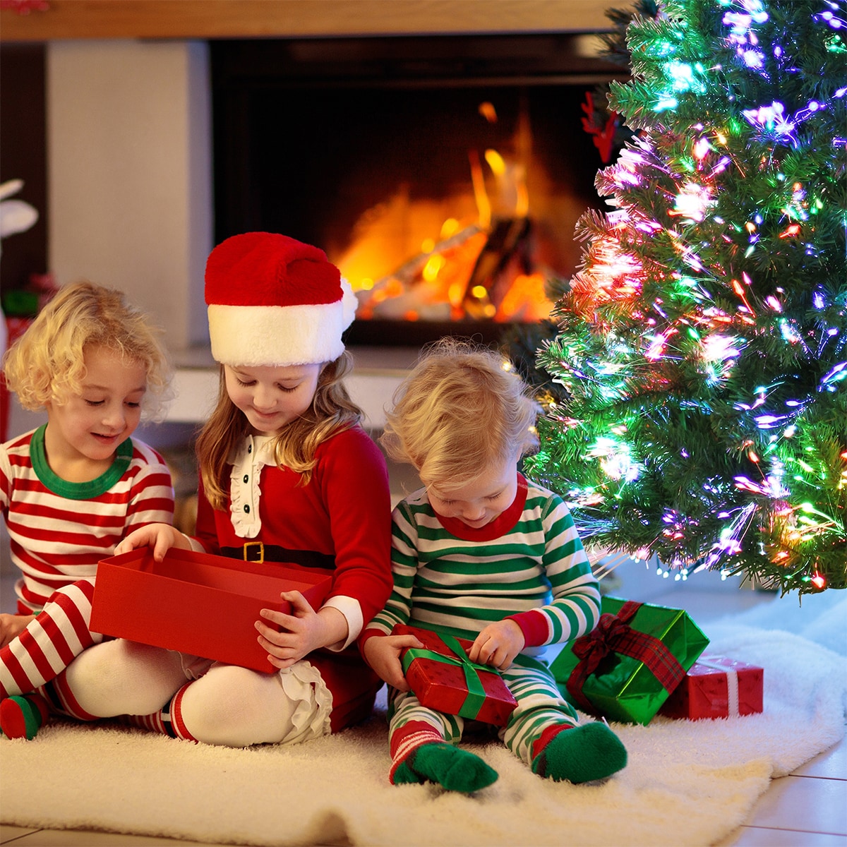 Forclover HYFE-23731US Artificial-Christmas-Trees - View #10