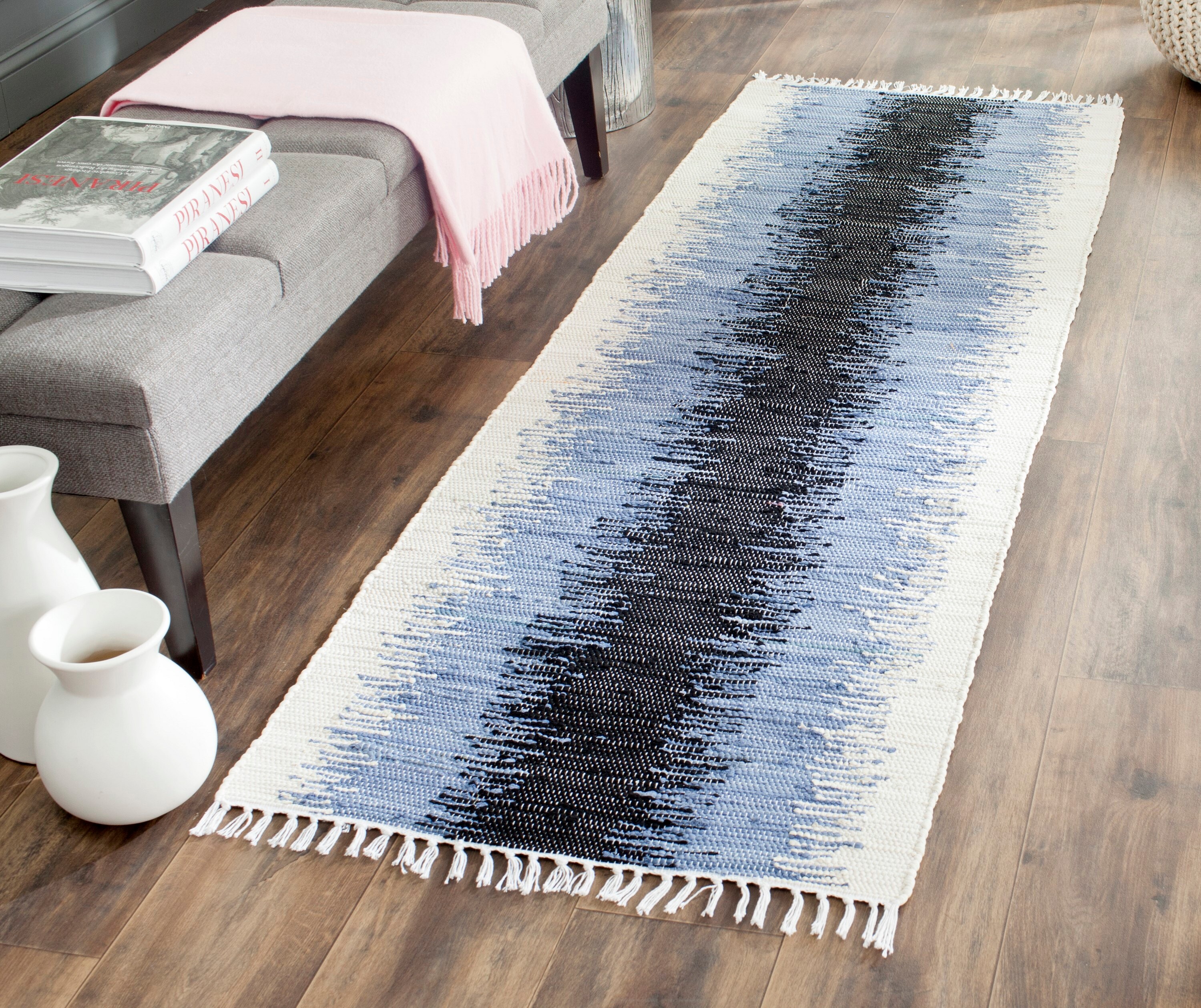 Safavieh MTK710A-27 Montauk Exmouth 2 x 7 (ft) Cotton Blue/Black Rectangular Indoor Stripe Coastal Runner rug