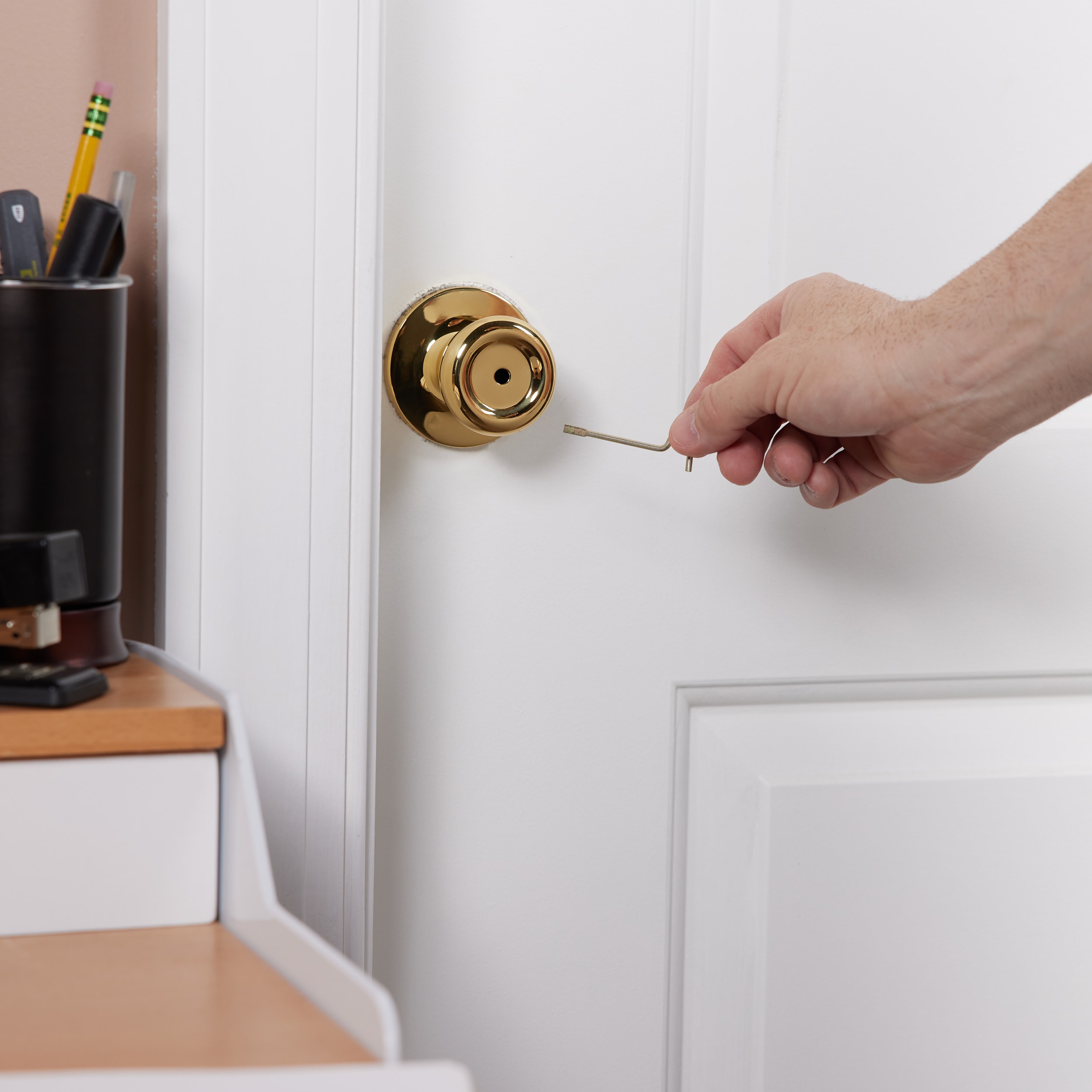 Brinks Entry Tulip Knob And Deadbolt Combo, Polished Brass Finish