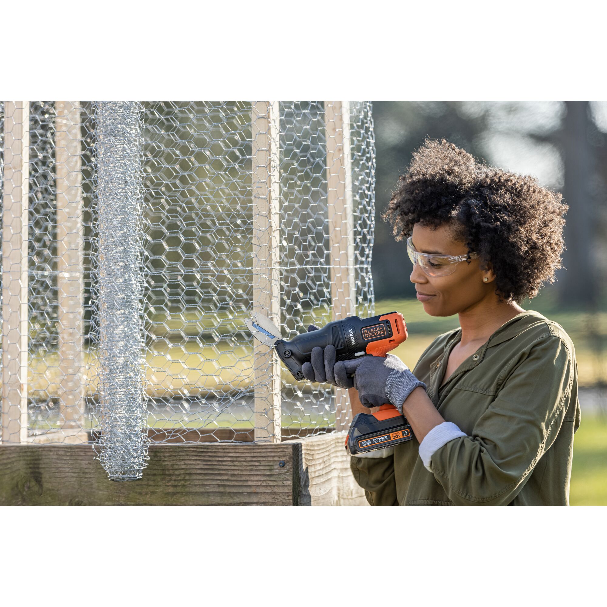 MATRIX™ Drill, wall, tool, drill, image, Give your walls a refresh with  the MATRIX™ Drill and Picture Hanging Tool. Instant mood boost!   By BLACK+DECKER