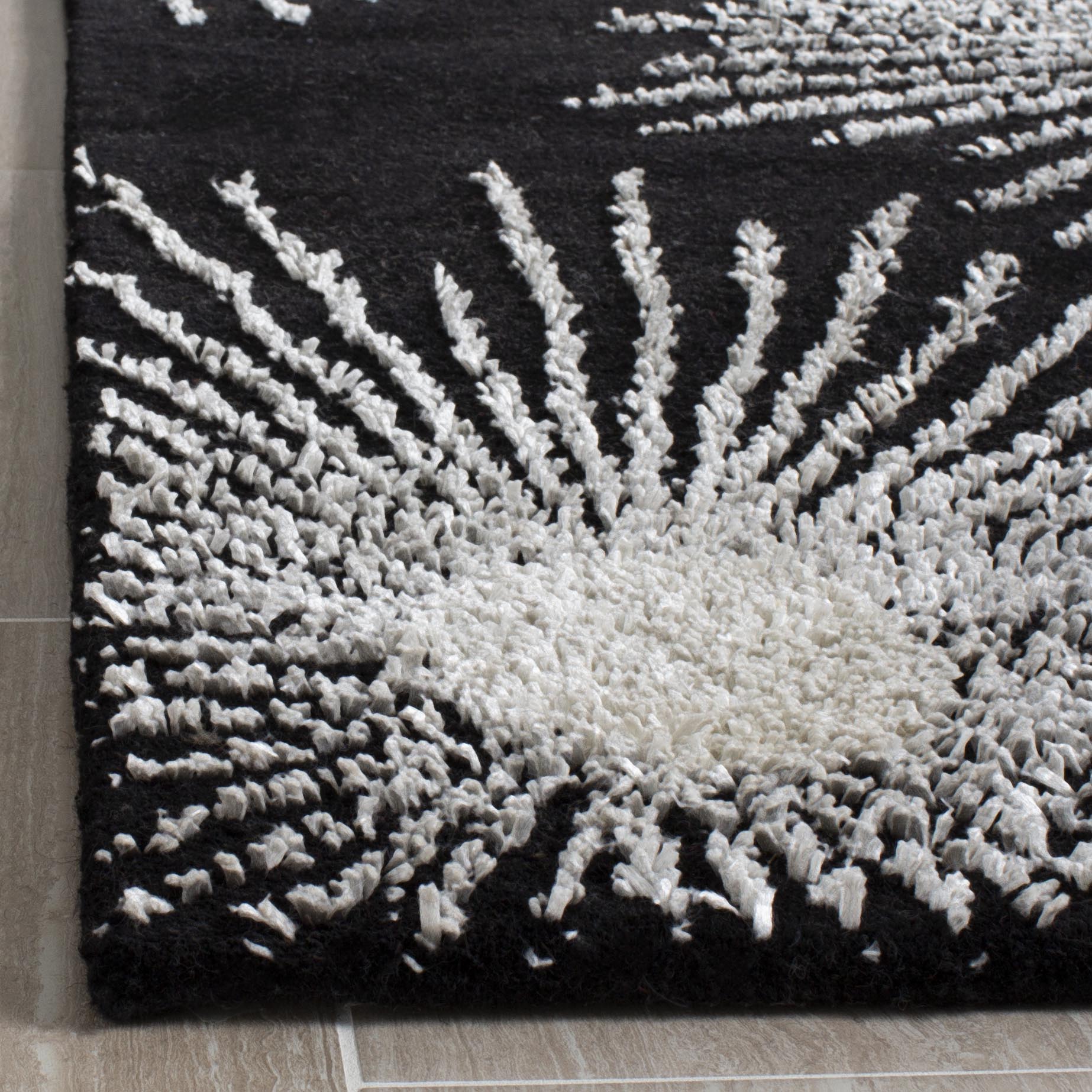Safavieh SOH712D-28 rugs - View #3