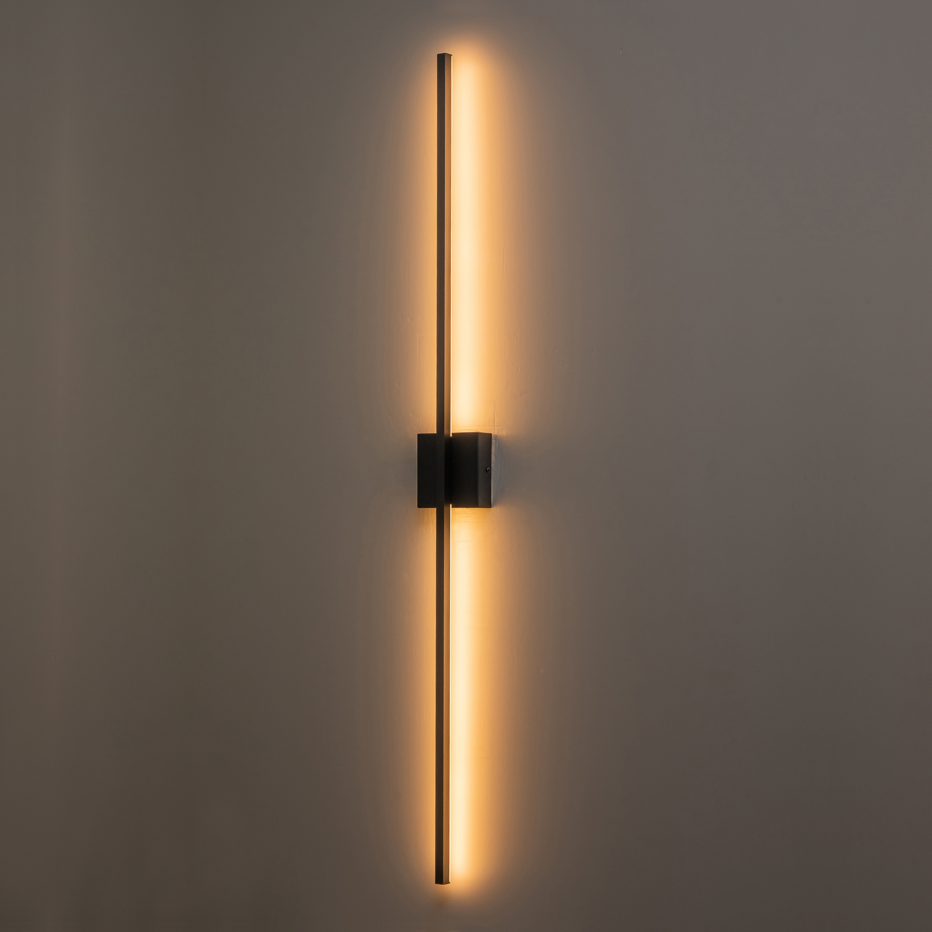 C Cattleya LCA2452-W 47.25-in 1 -Light Matte Black Integrated LED Modern/contemporary Vanity light