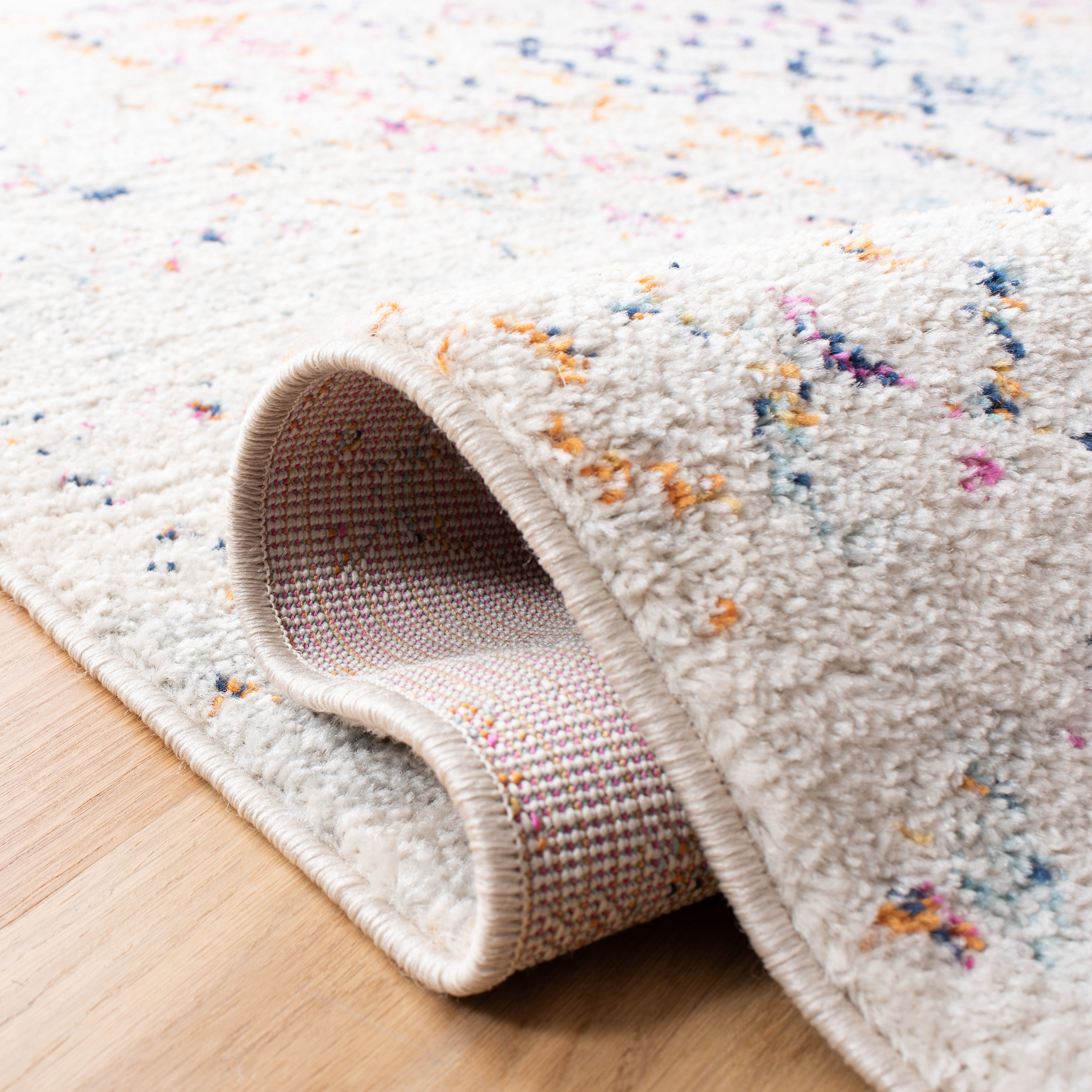 Safavieh TUL240F-7R rugs - View #5