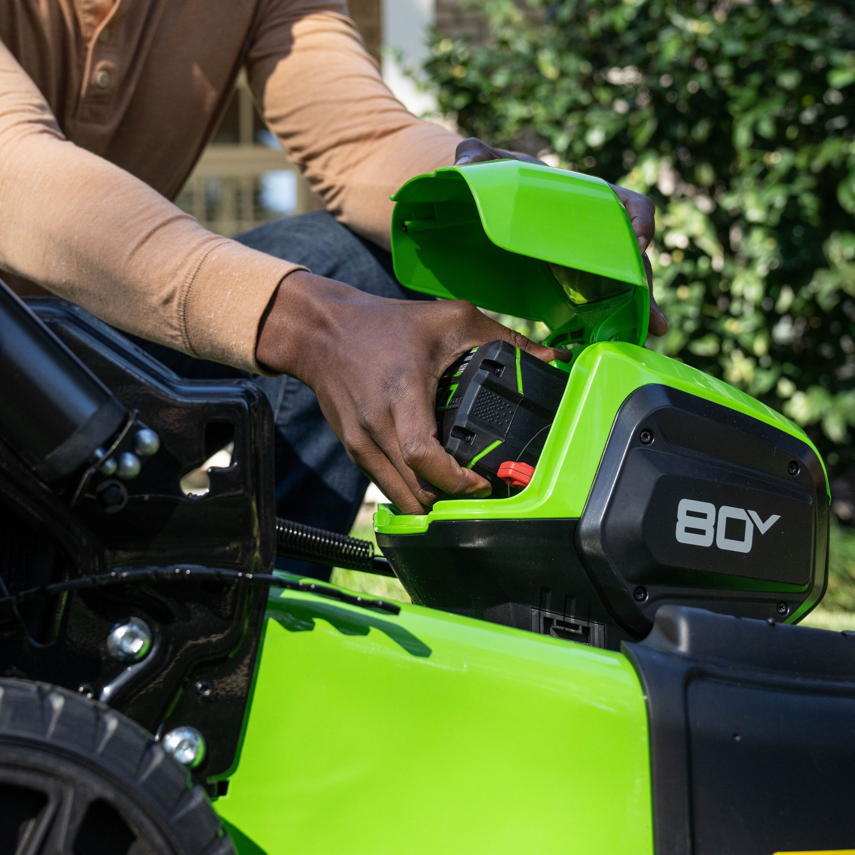 Greenworks MO80L413 Cordless-Elec-Push-Mowers - View #6