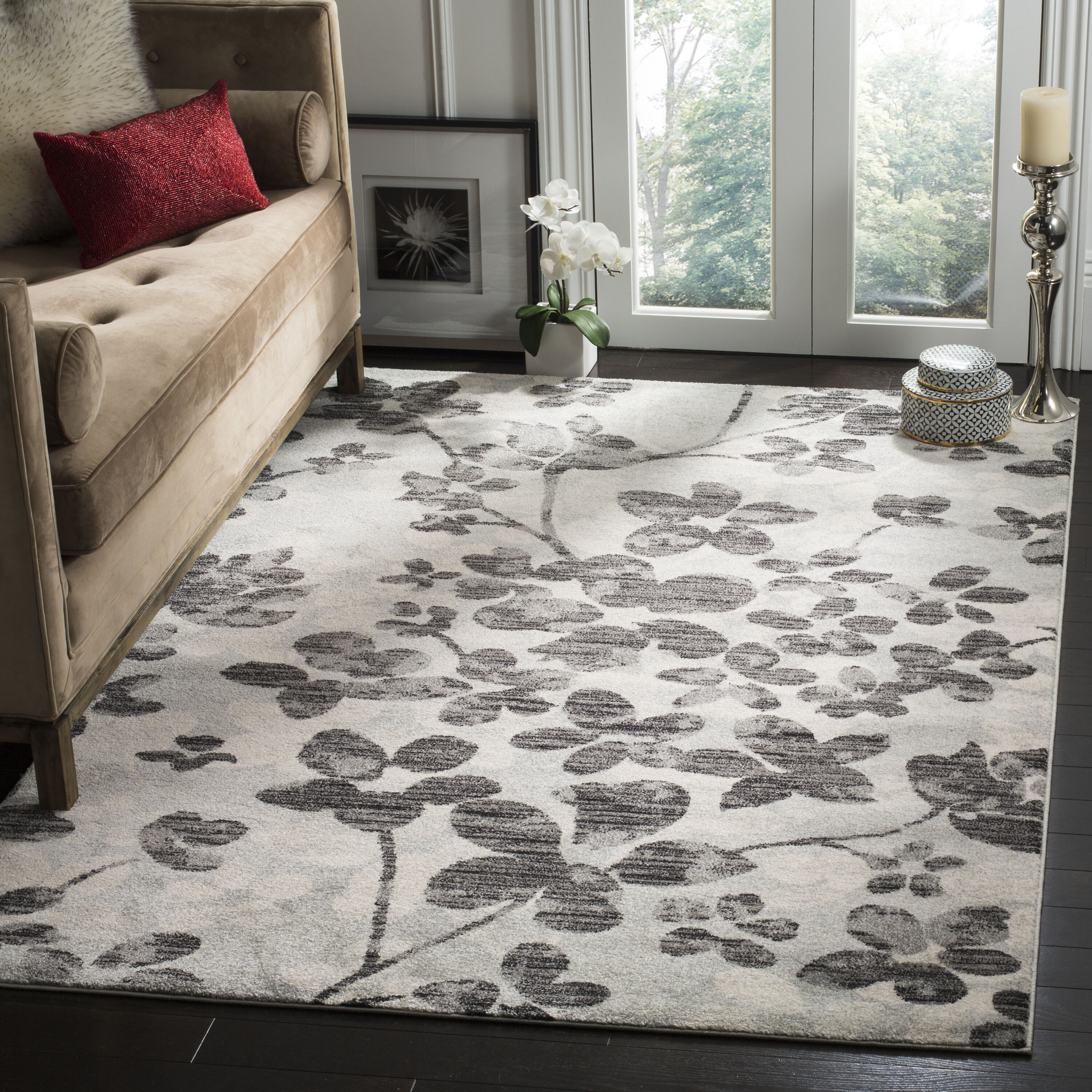 Safavieh - 4 x 6 (ft) Polypropylene Grey/Black Rectangular Area rug
