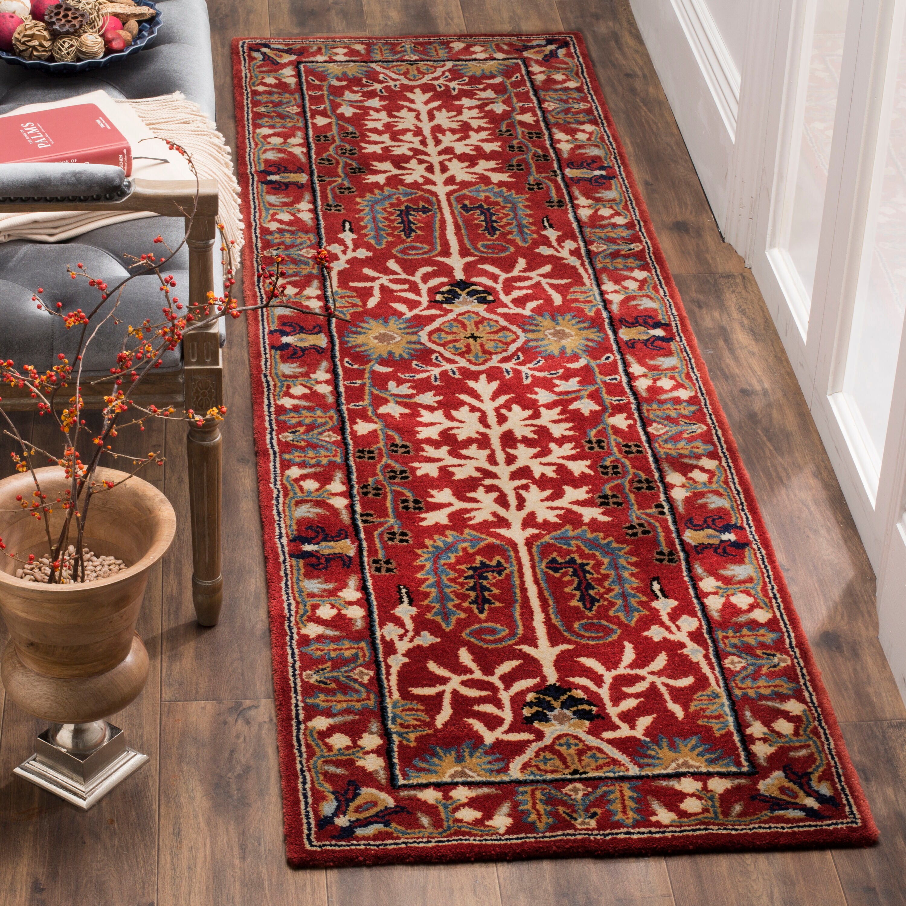 Safavieh AT64A-28 Antiquity Serkhan 2 x 8 Wool Red Indoor Floral/Botanical Vintage Runner Rug