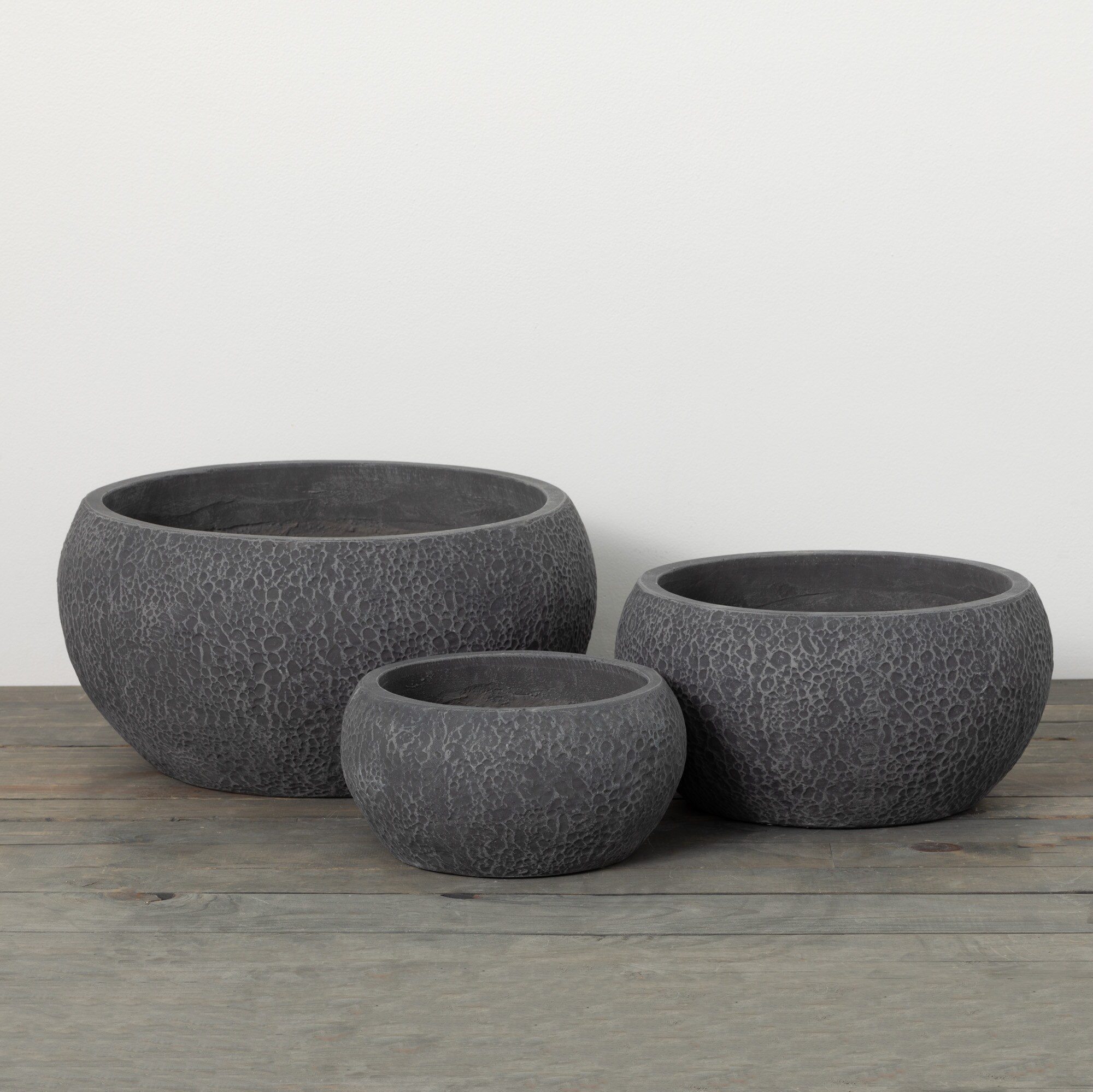 Sullivans CMT1234 3-Pack Round 18-in W x 11.5-in H Gray Cement Indoor/Outdoor Planter