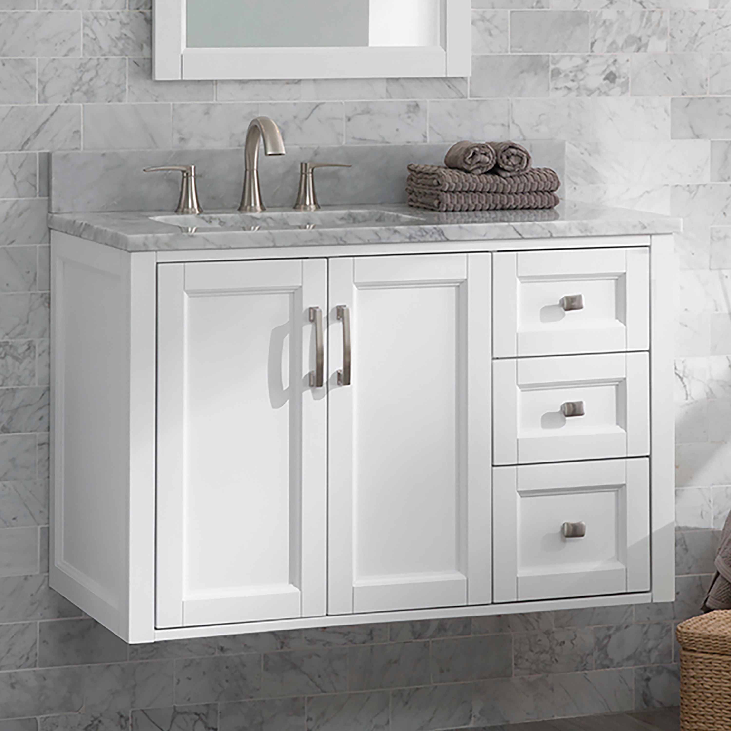 White Floating Bathroom Vanity Rispa   09236769 