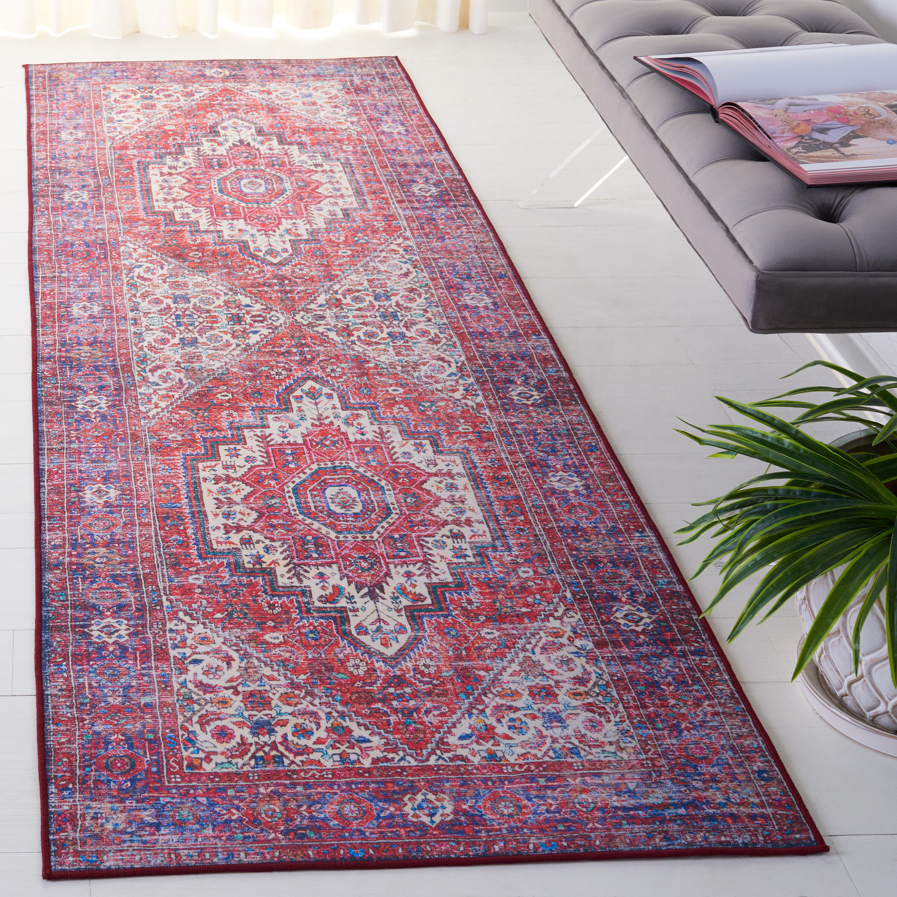 Safavieh TSN198Q-28 Tucson 3 x 8 (ft) Loomed Polyester Red/Blue Rectangular Indoor Border Machine washable Runner rug