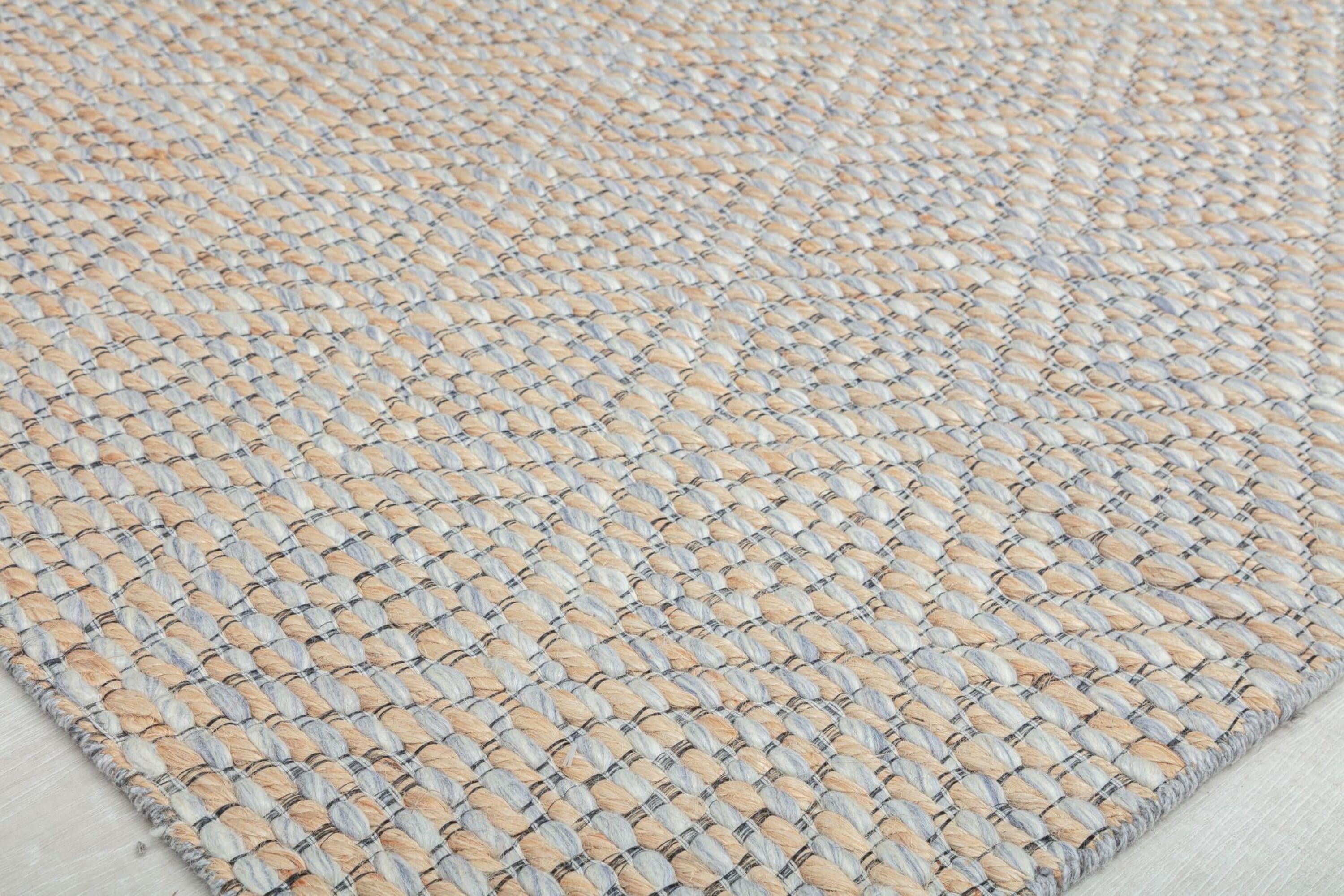 Gray and Beige Diamond Wool 5' x 7' Area Rug