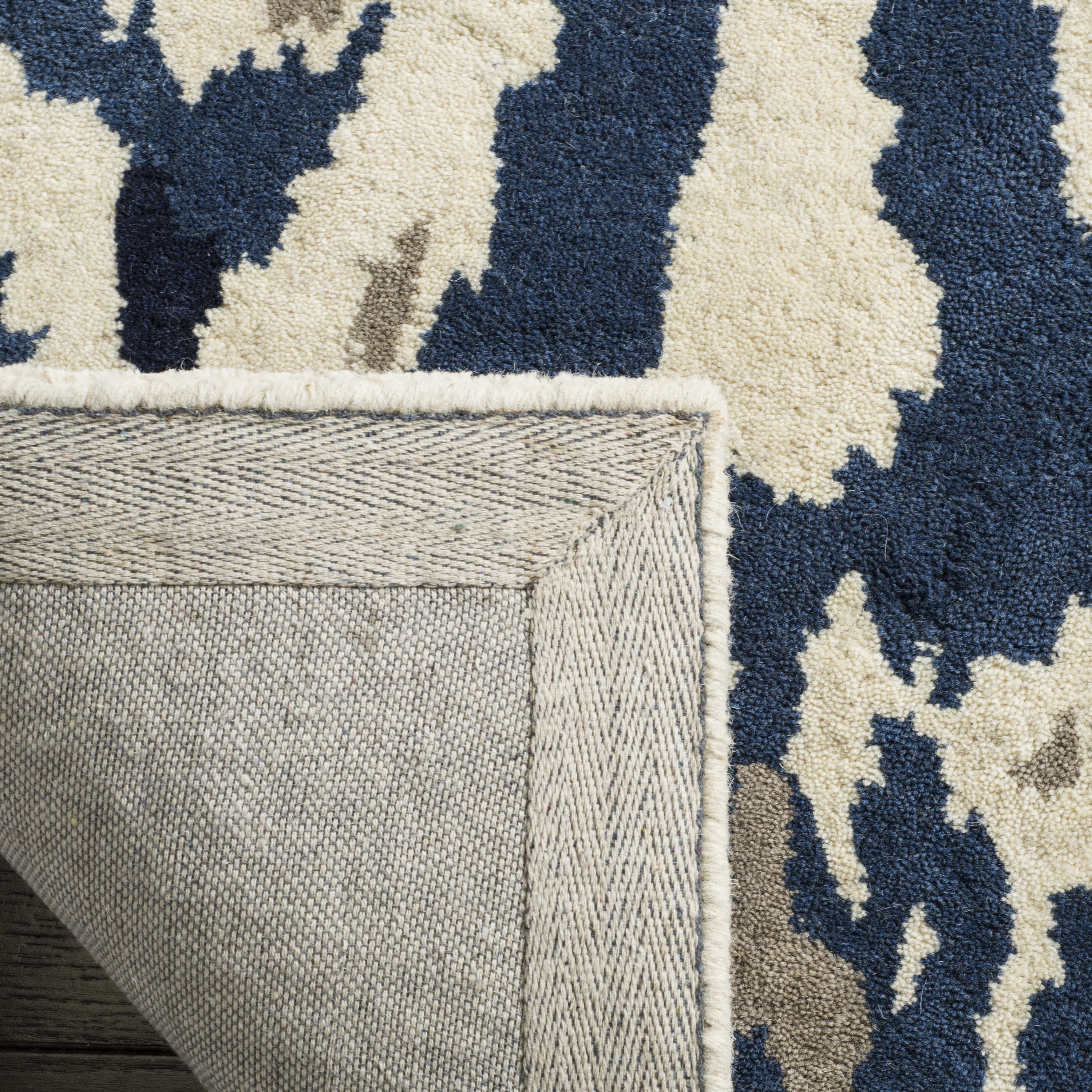 Martha Stewart MSR4553B-4R rugs - View #2
