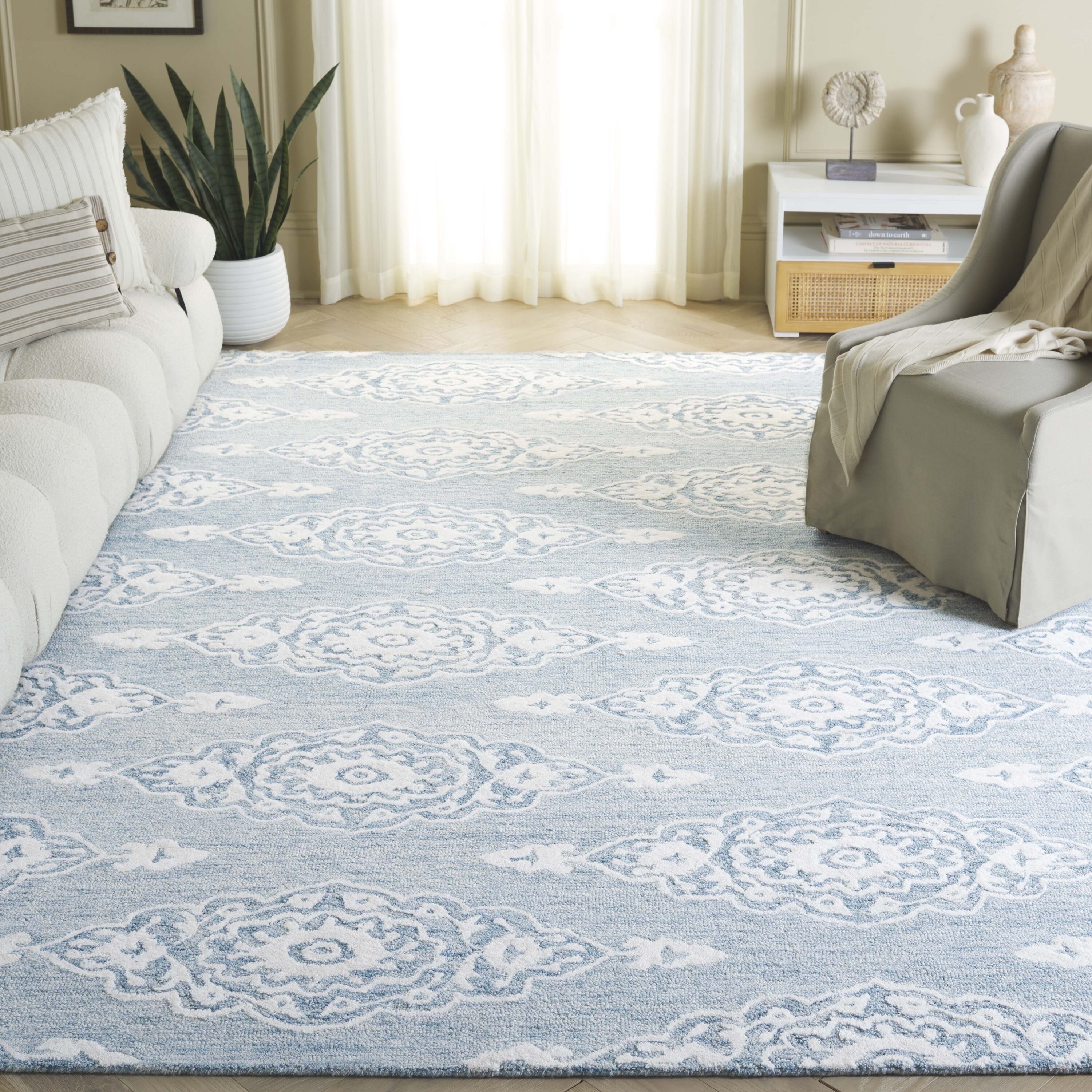  Ebony 655 Ivory/Light Blue Transitional 8ft x 10ft Large Rectangle Rug