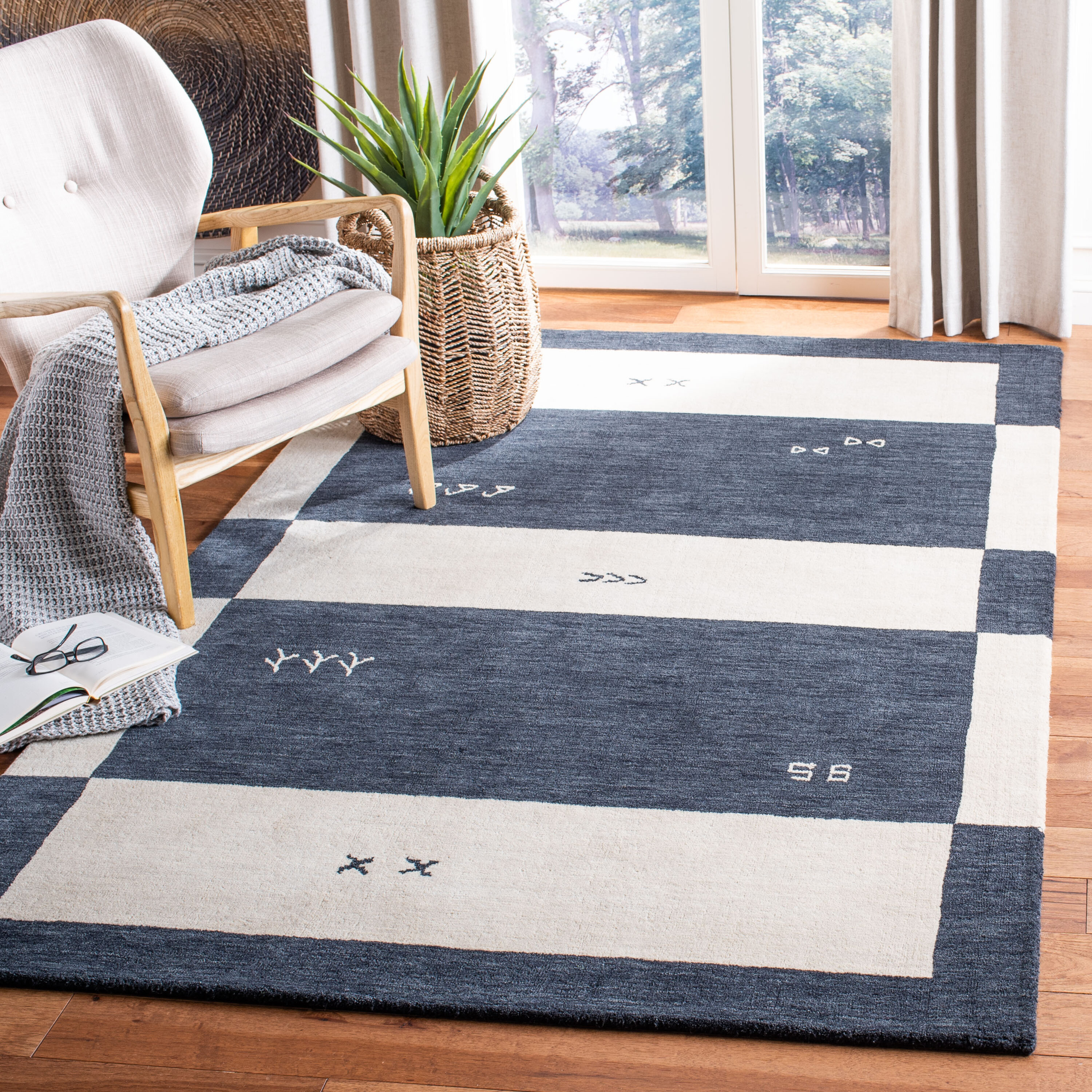  Himalaya 562 Cream Contemporary 4Ft x 6Ft Small Rectangle Rug