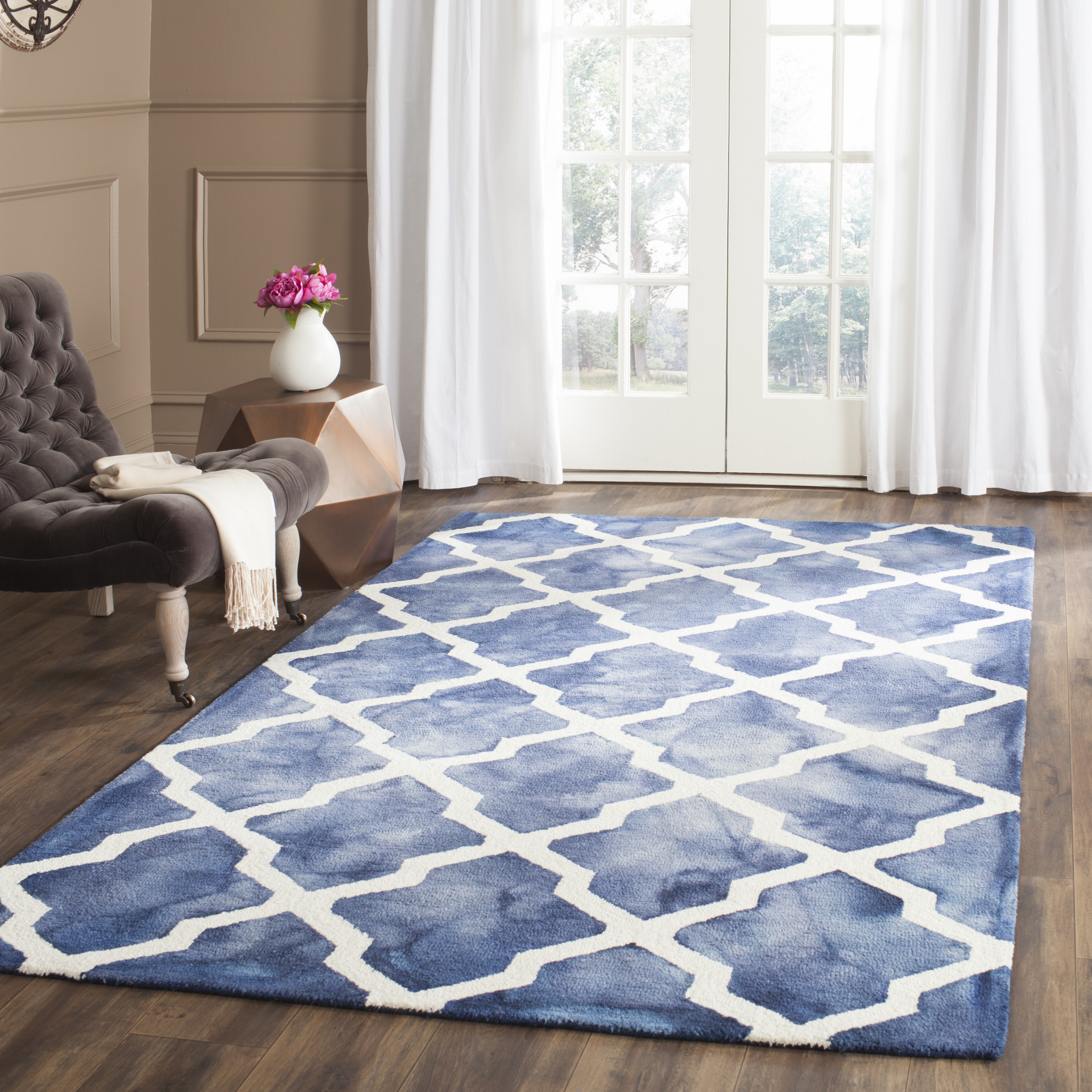 Safavieh DDY540N-24 Dip Dye Pamala 3 x 4 (ft) Tufted Wool Navy/Ivory Rectangular Indoor Geometric Bohemian/Eclectic Throw rug