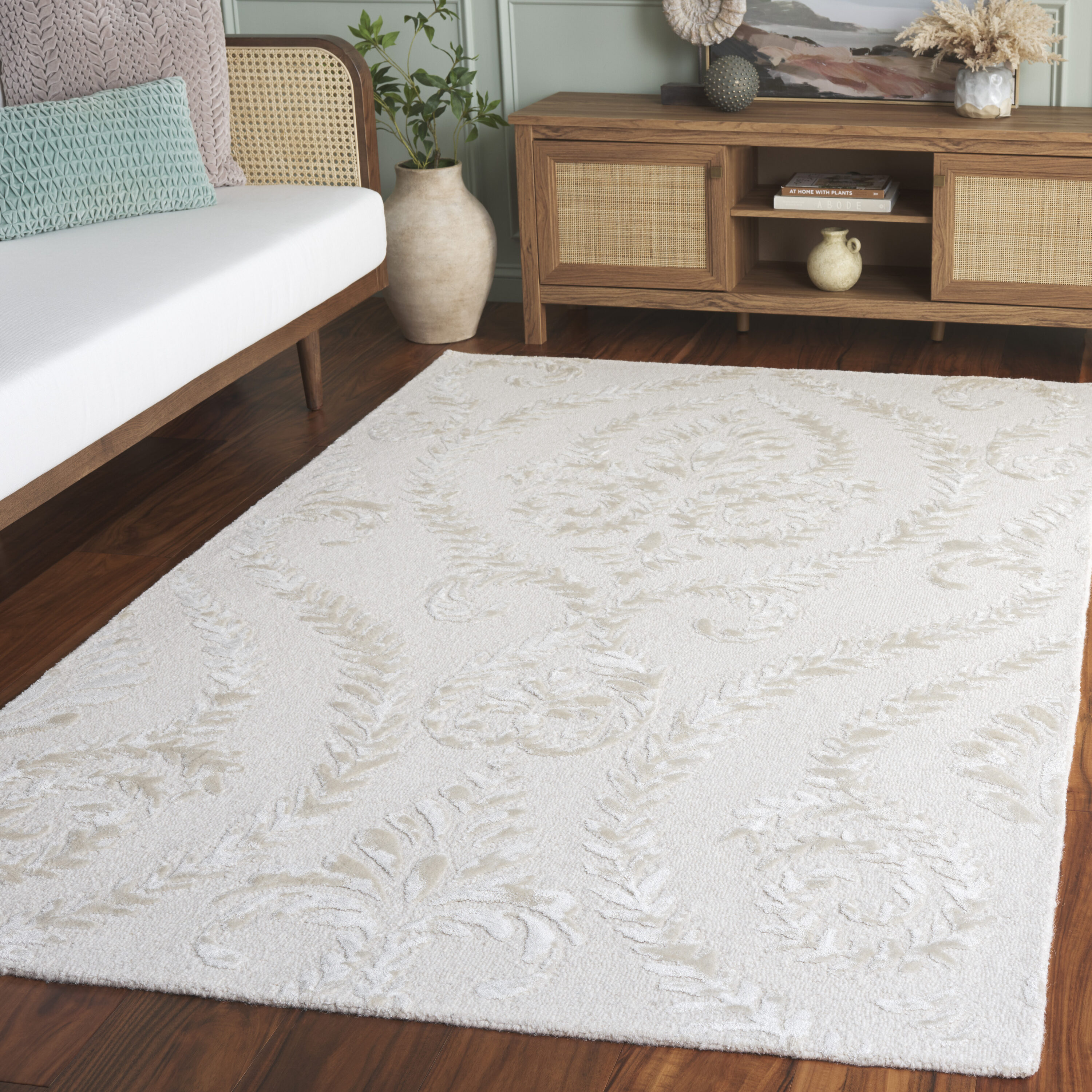  Glamour 612 Beige/Ivory Traditional 5ft x 8ft Medium Rectangle Rug