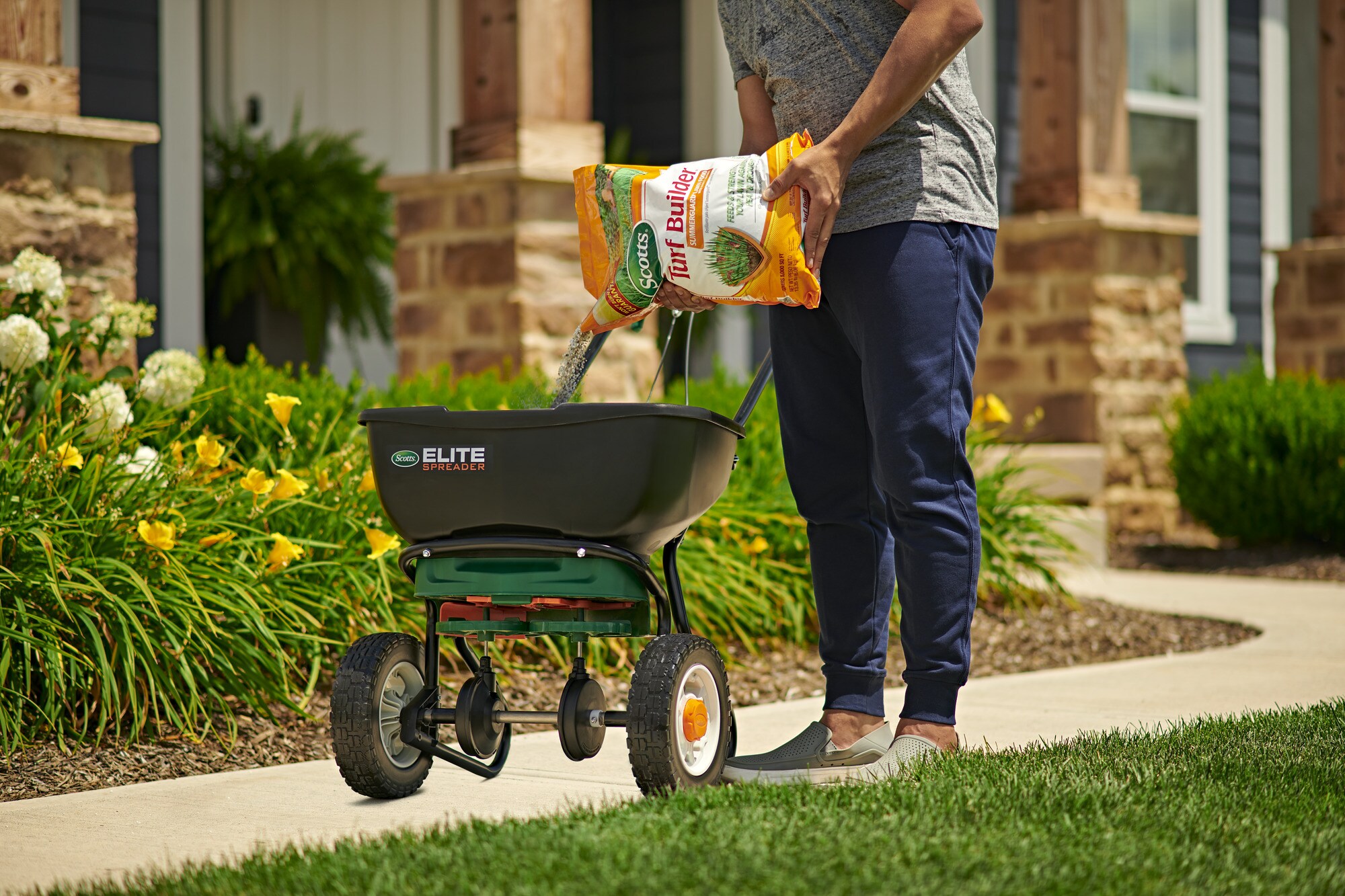 Scotts VB02156 Lawn-Fertilizer - View #2