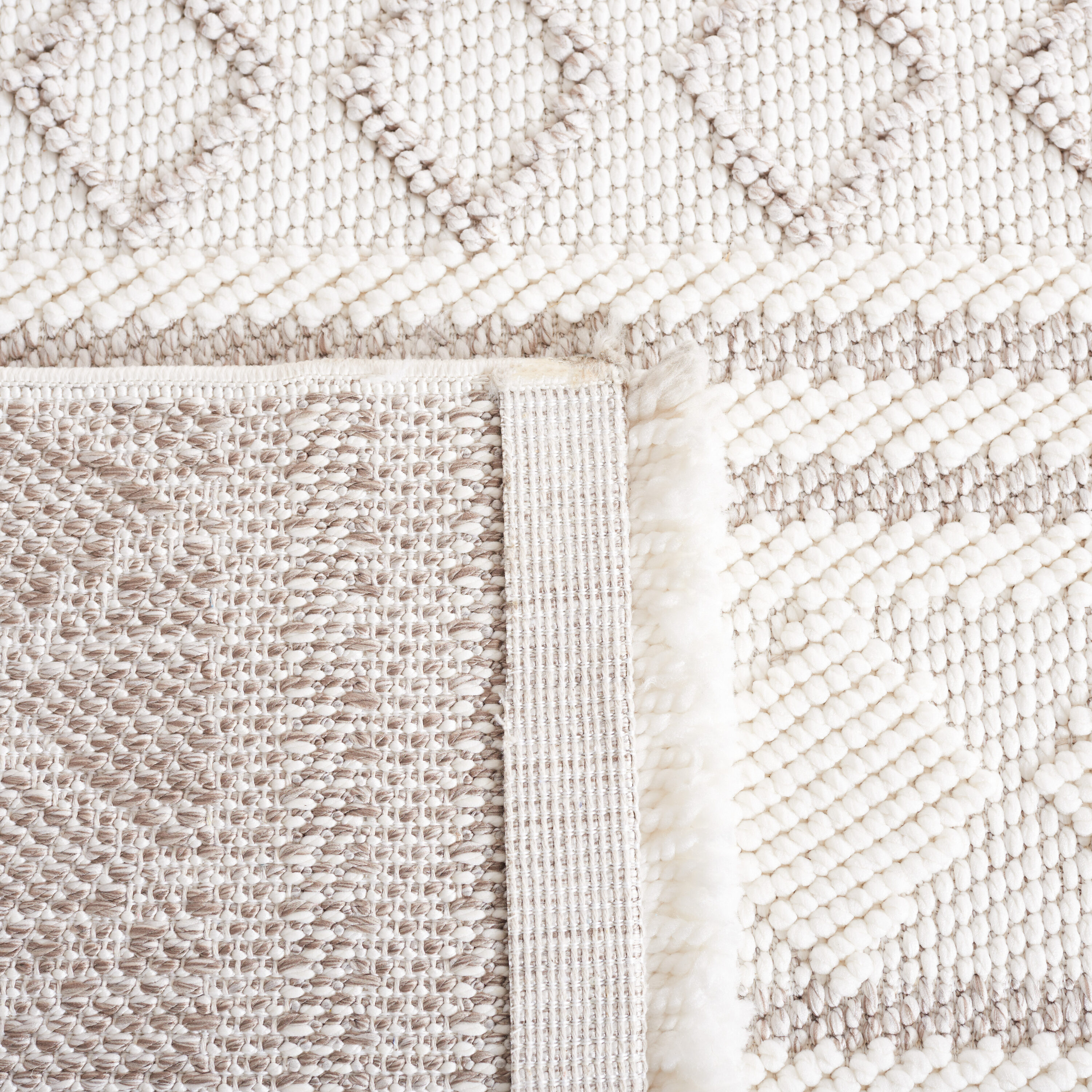 Safavieh LOT108A-7SQ rugs - View #3