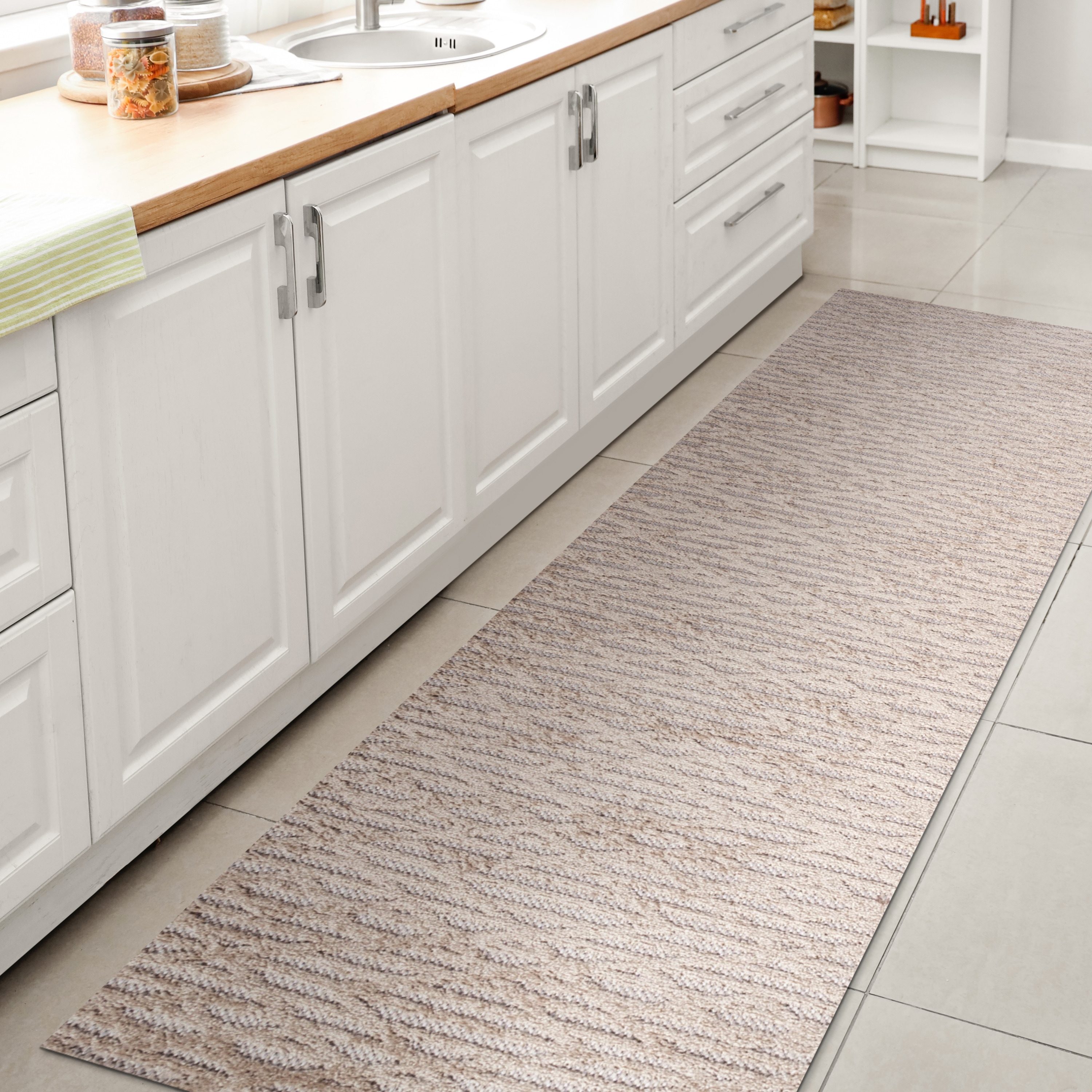 JONATHAN  Y SBH105A-28 South Beach Ararat High-Low Diamond 2 x 8 (ft) Loomed Polypropylene Beige Rectangular Indoor/Outdoor Trellis Bohemian/Eclectic Runner rug