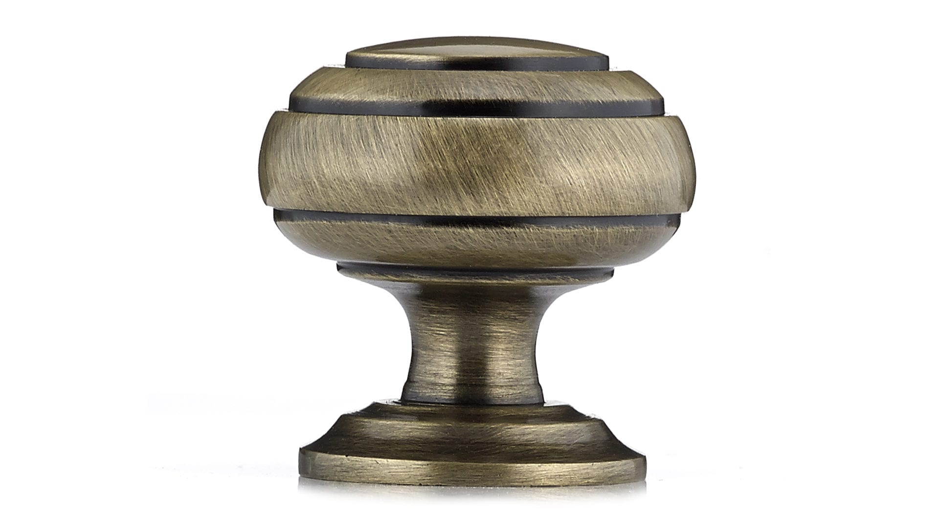 Richelieu Sorel 1 14 In Antique English Round Traditional Cabinet Knob In The Cabinet Knobs 2667