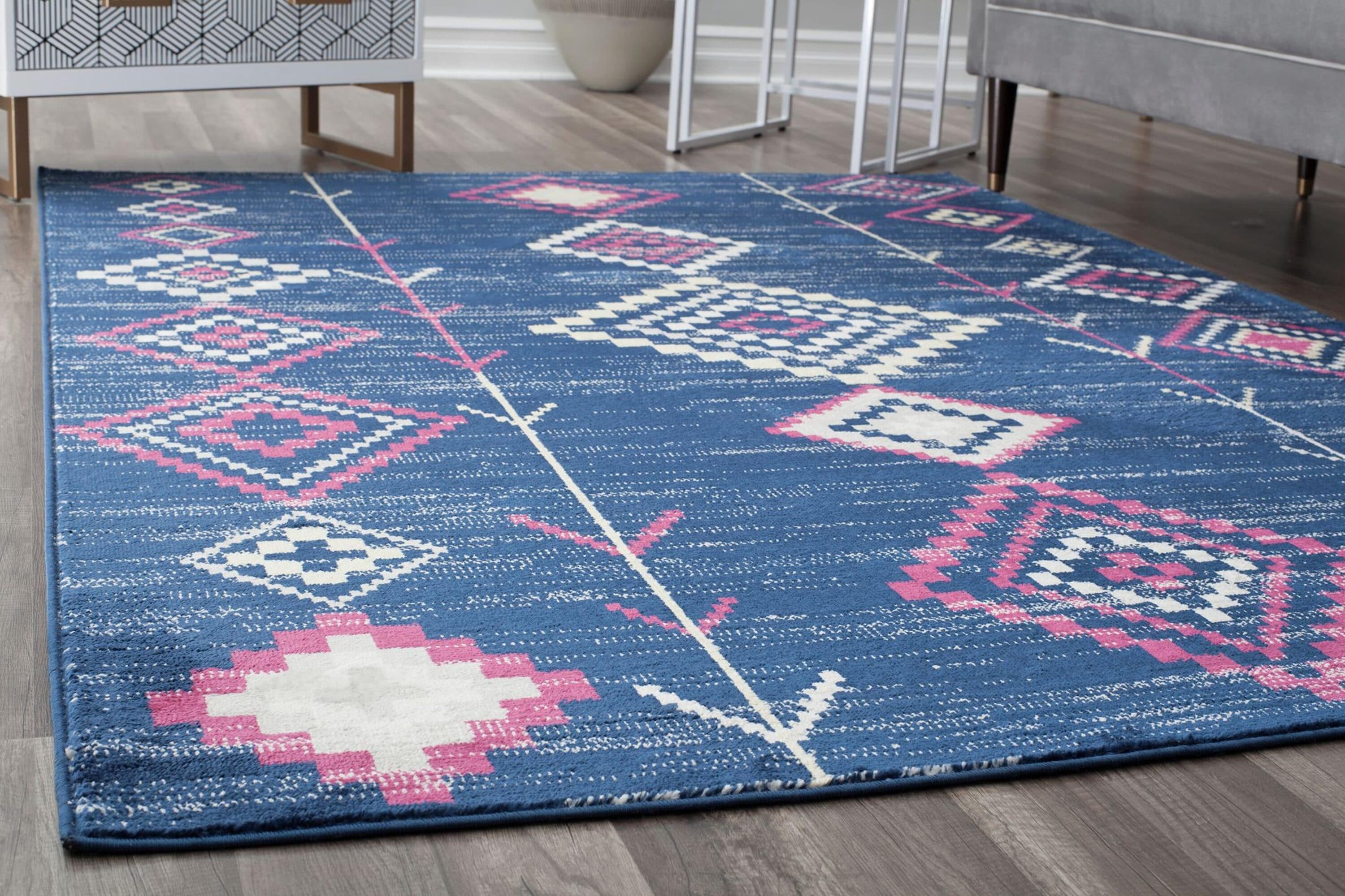 Soleil Native Navy Blue 2'x4' Synthetic Tribal Area Rug