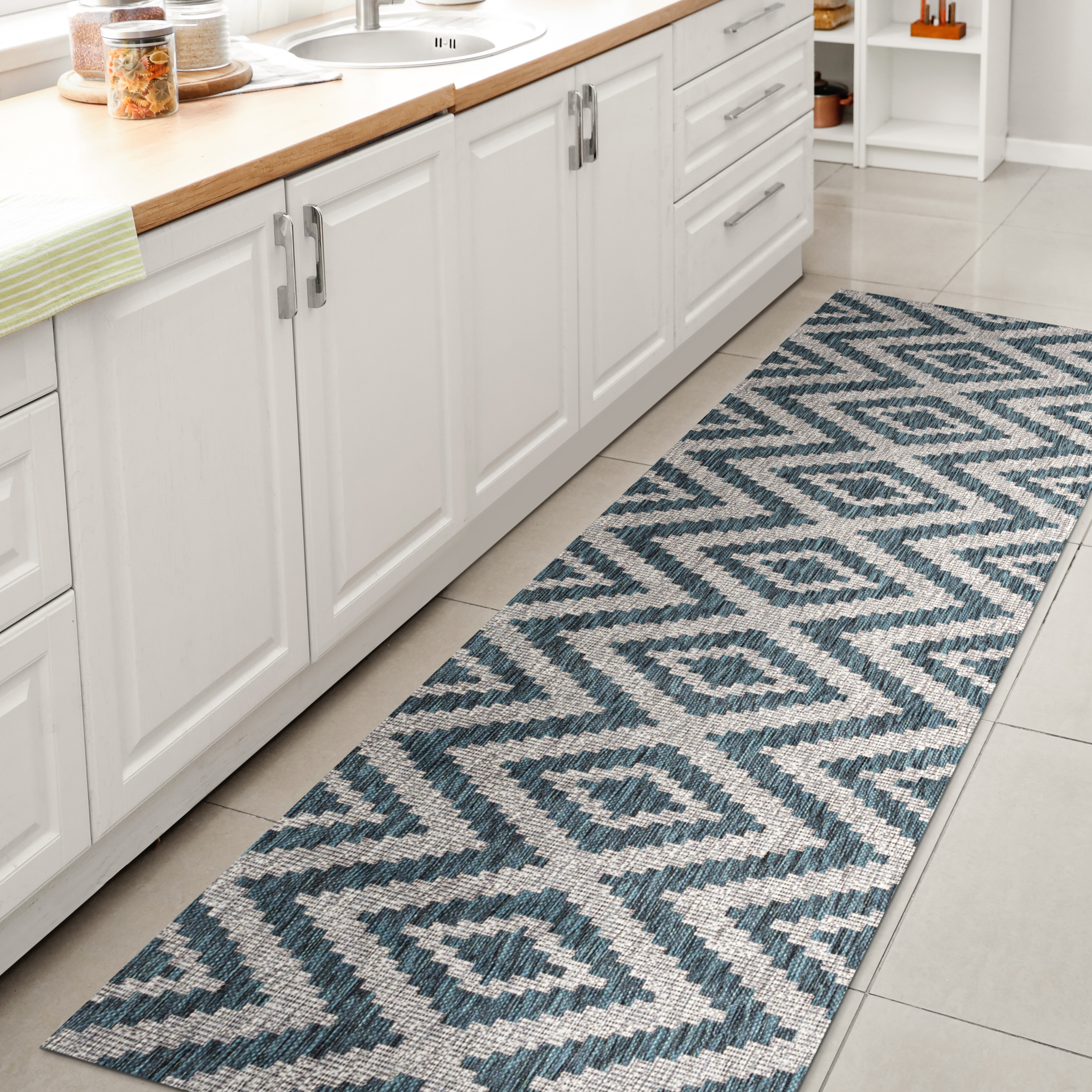 JONATHAN  Y SMB116A-28 Santa Monica Sintra Diamond Tribal 2 x 8 (ft) Loomed Polypropylene Blue/Gray Rectangular Indoor/Outdoor Geometric Bohemian/Eclectic Runner rug