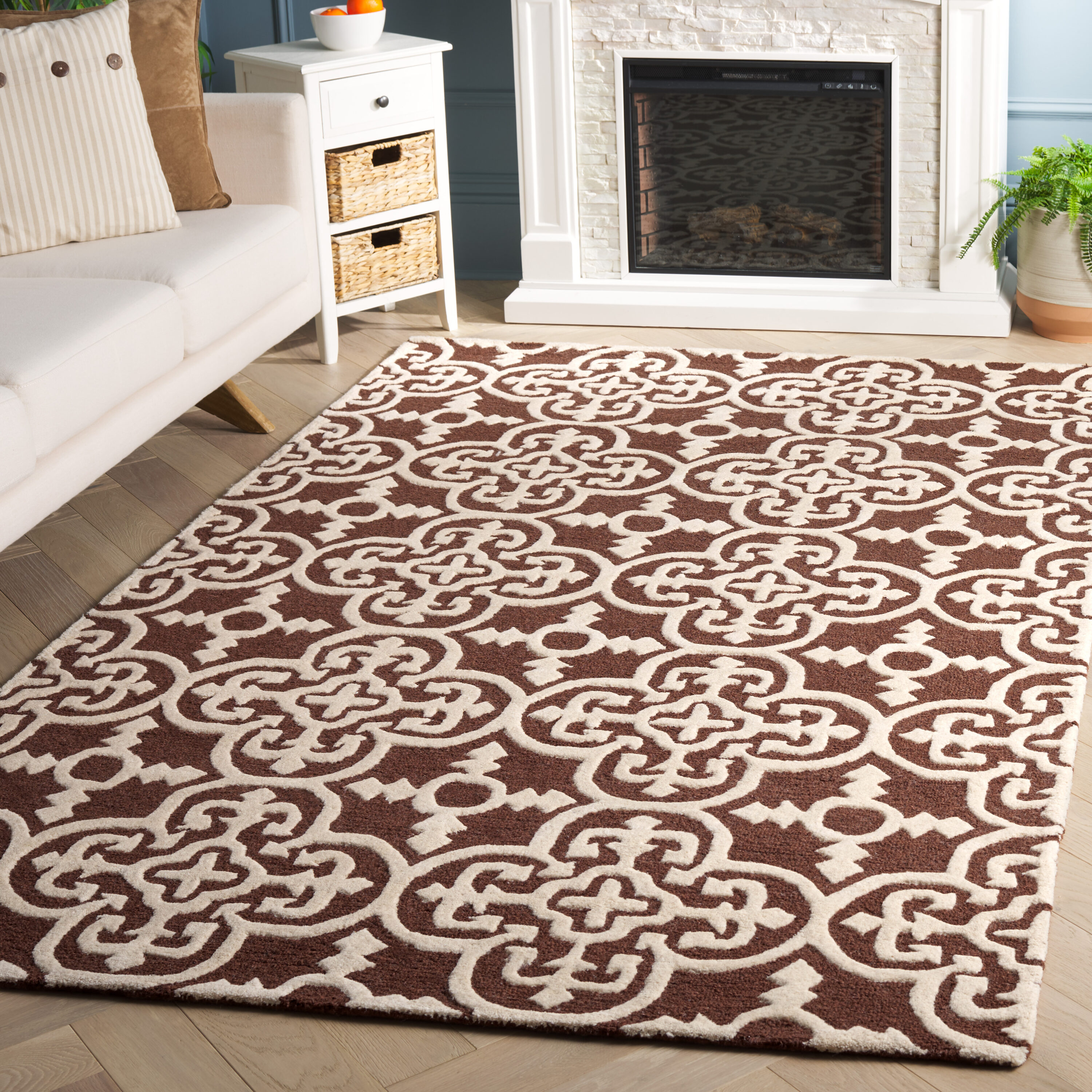 Safavieh CAM133H-4 Cambridge 133 Dark Brown/Ivory Contemporary 4ft x 6ft Small Rectangle Rug