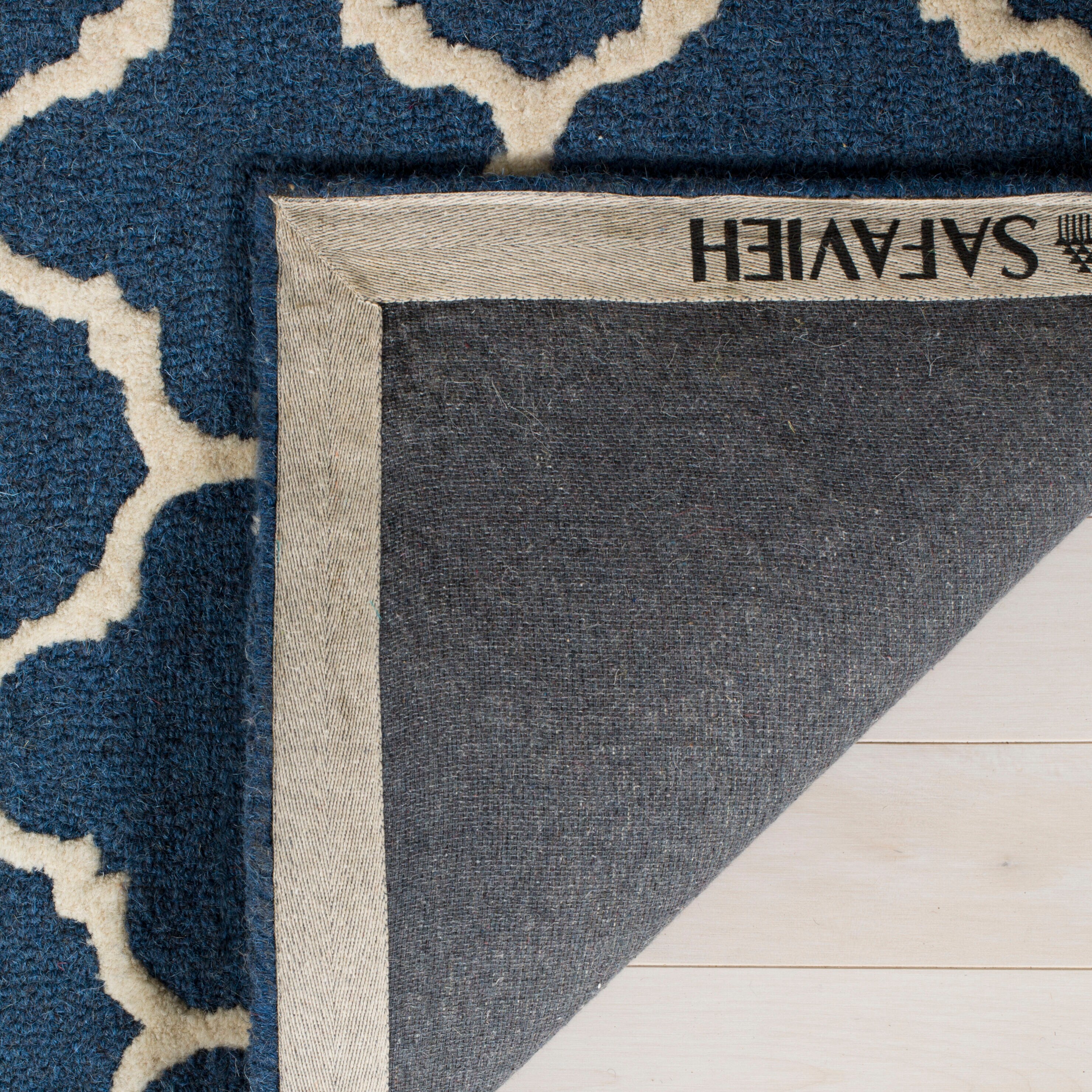 Safavieh CAM130G-5 rugs - View #4