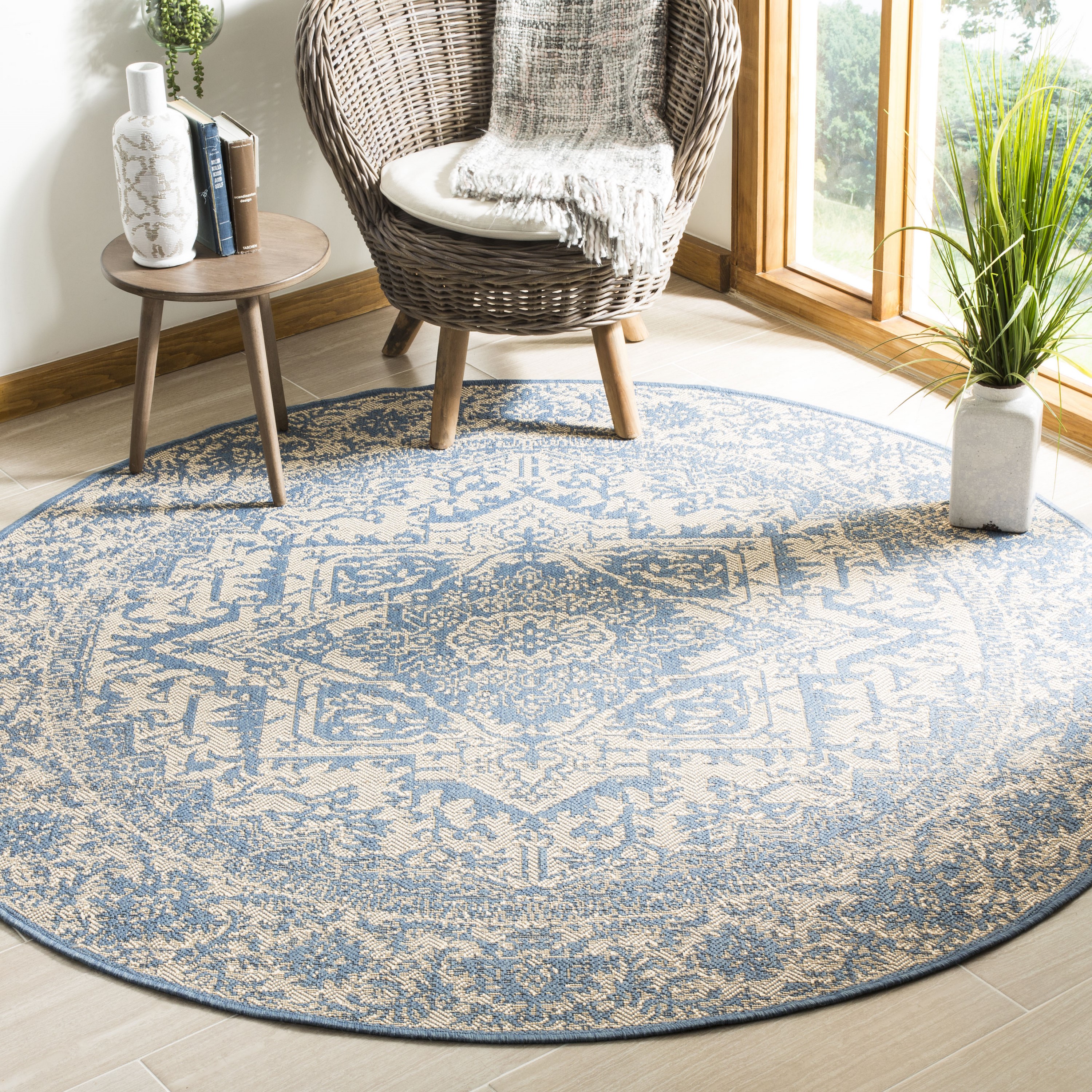 Safavieh Linden Lattice 7 x 7 Cream/Blue Round Indoor Trellis Coastal Area Rug