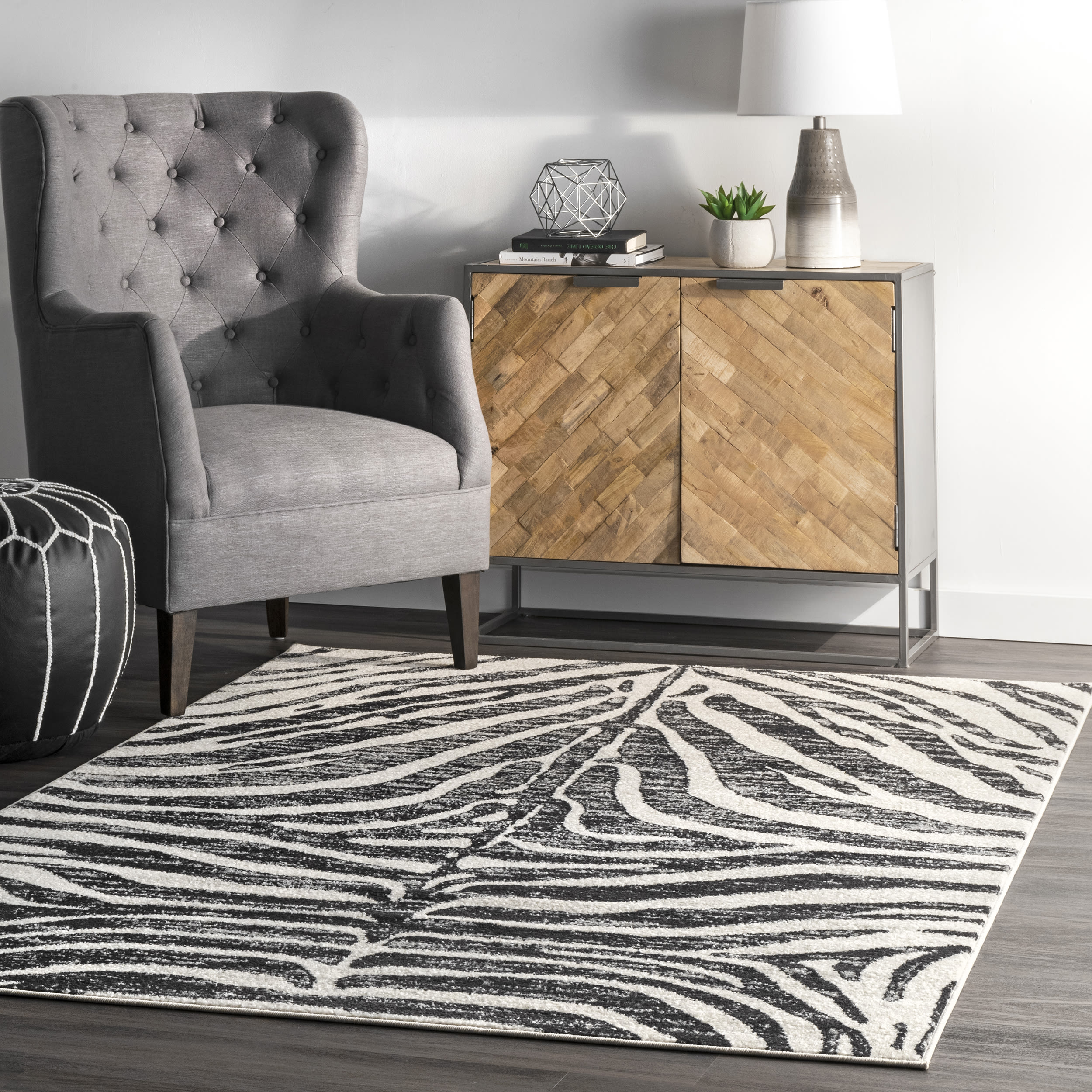 nuLOOM RZBD100C-5075 Royal 5 x 7 (ft) Loomed Polypropylene Black Rectangular Indoor Stripe Area rug