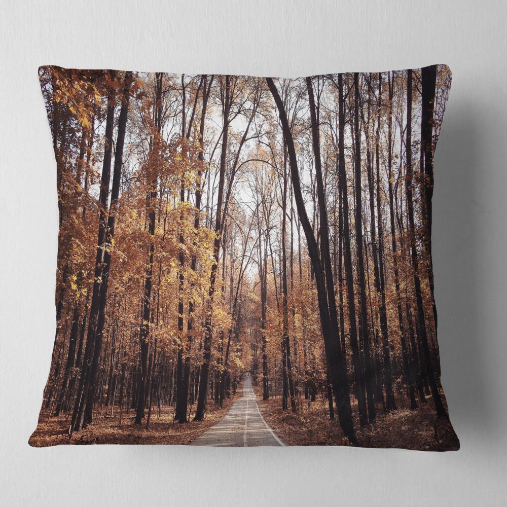 Designart CU13999-16-16 16-in x 16-in Gold Indoor Decorative Pillow