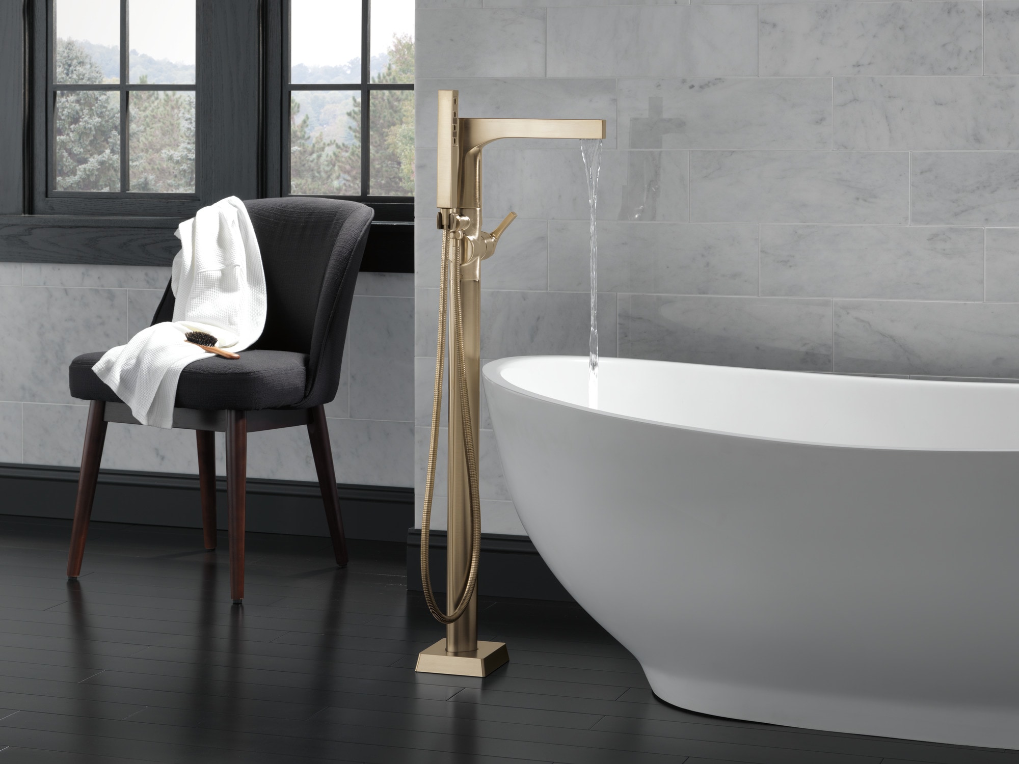 Delta T4774-CZFL Roman-Tub-Faucets - View #2