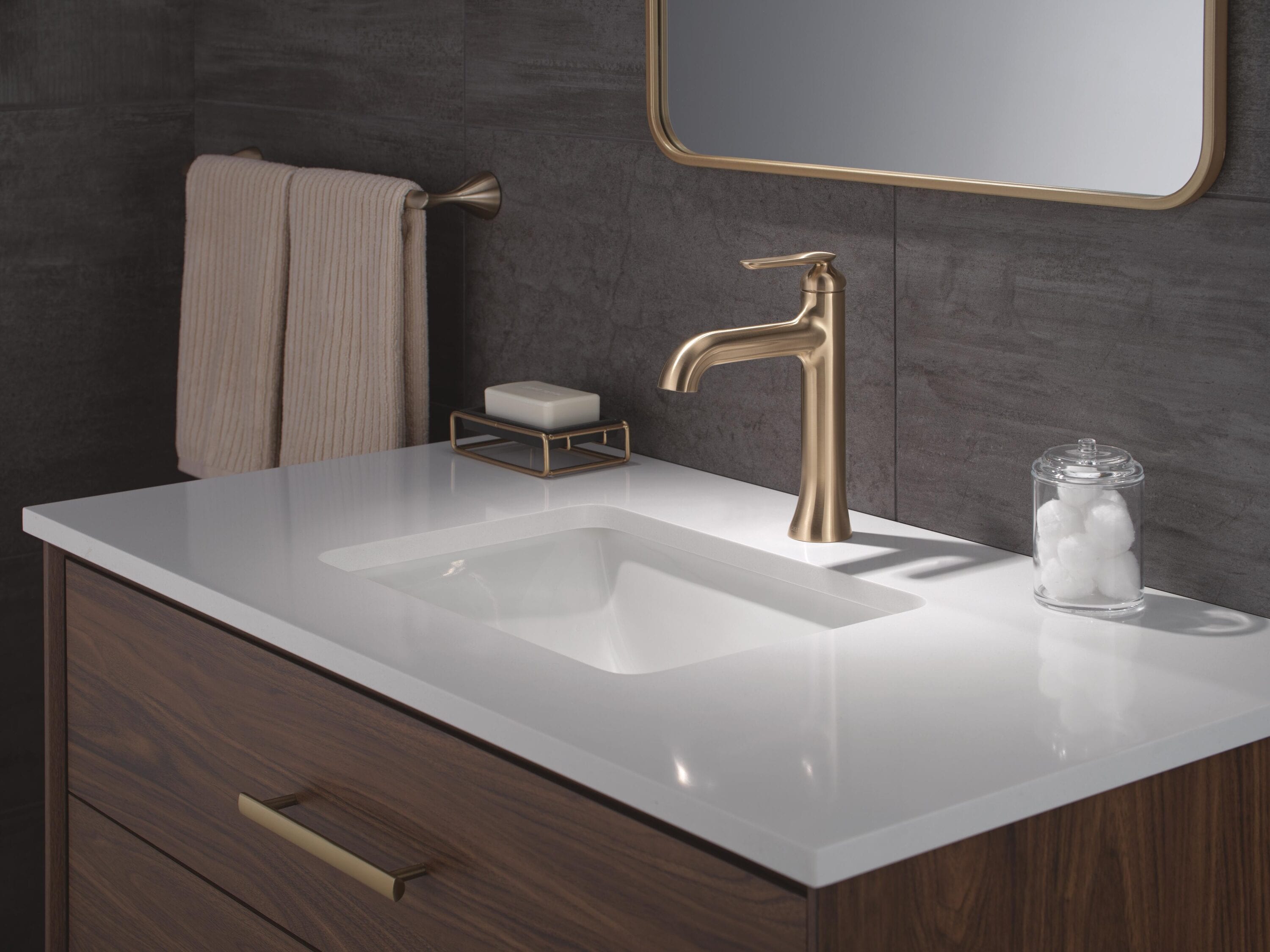 Delta 645-CZ-PR-DST Lavatory-Faucets - View #9
