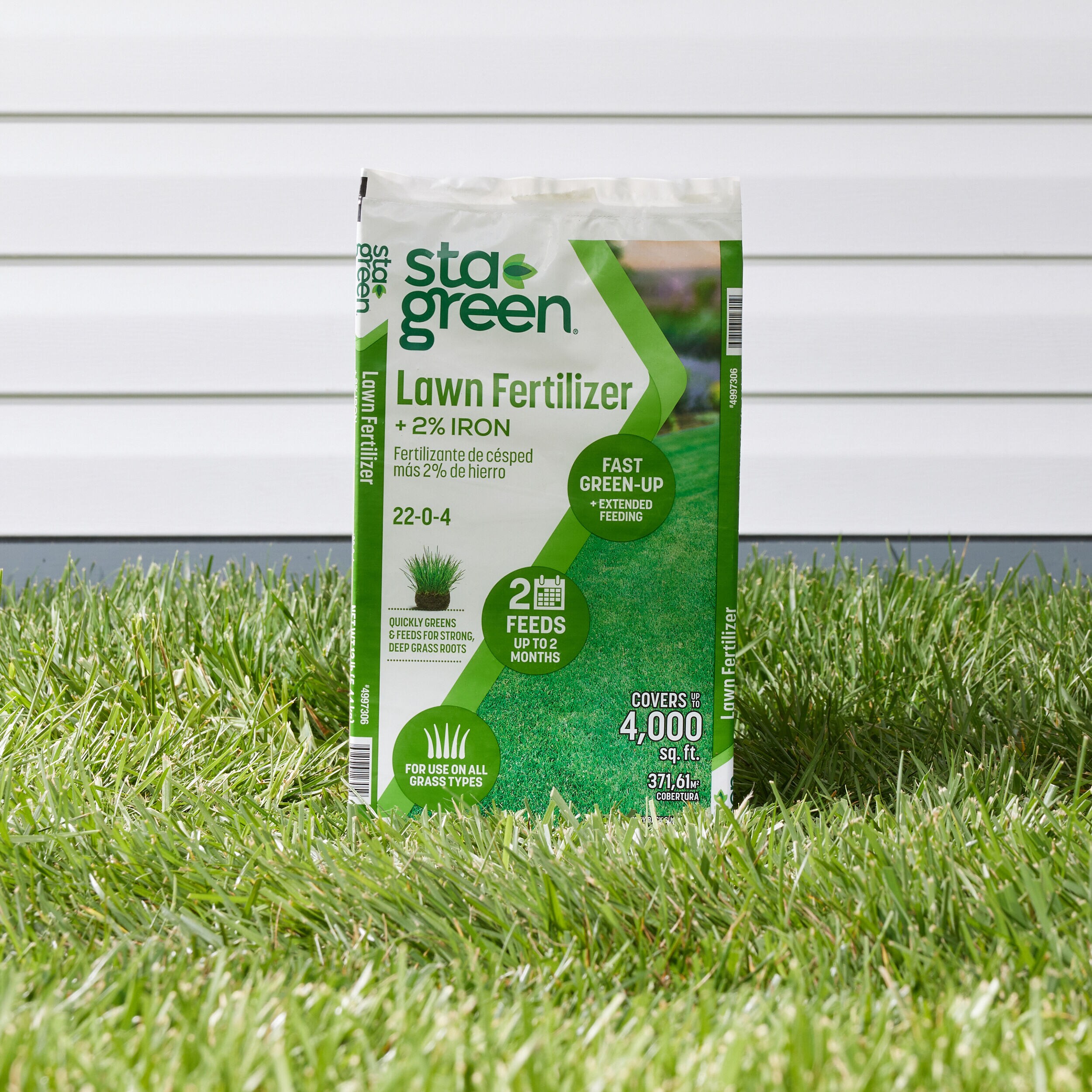 Sta-Green All Season Plus Iron 12-lb 4000-sq ft 22-0-4 All-purpose Fertilizer