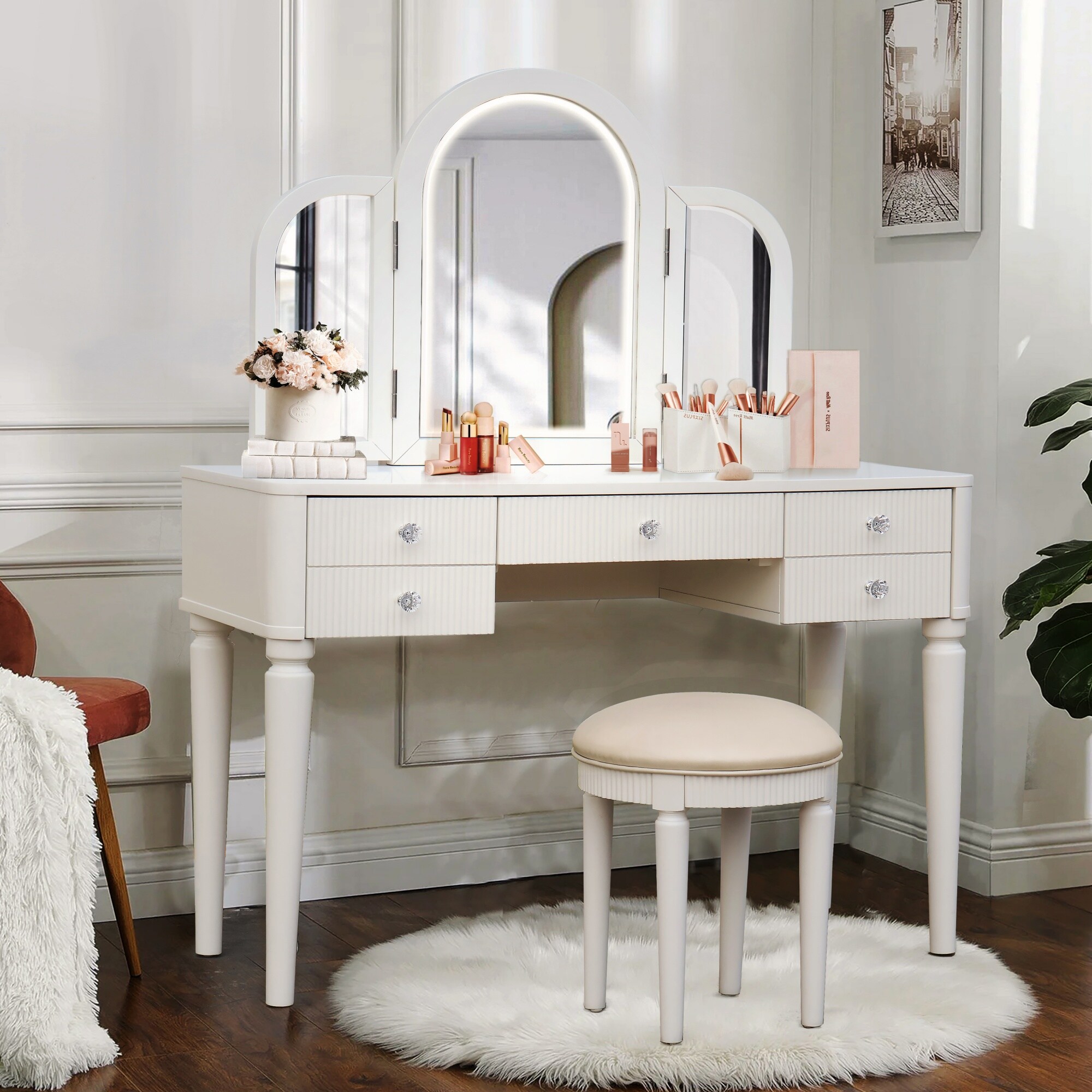 Lycvki MUT-59 Bedroom-Vanities - View #7