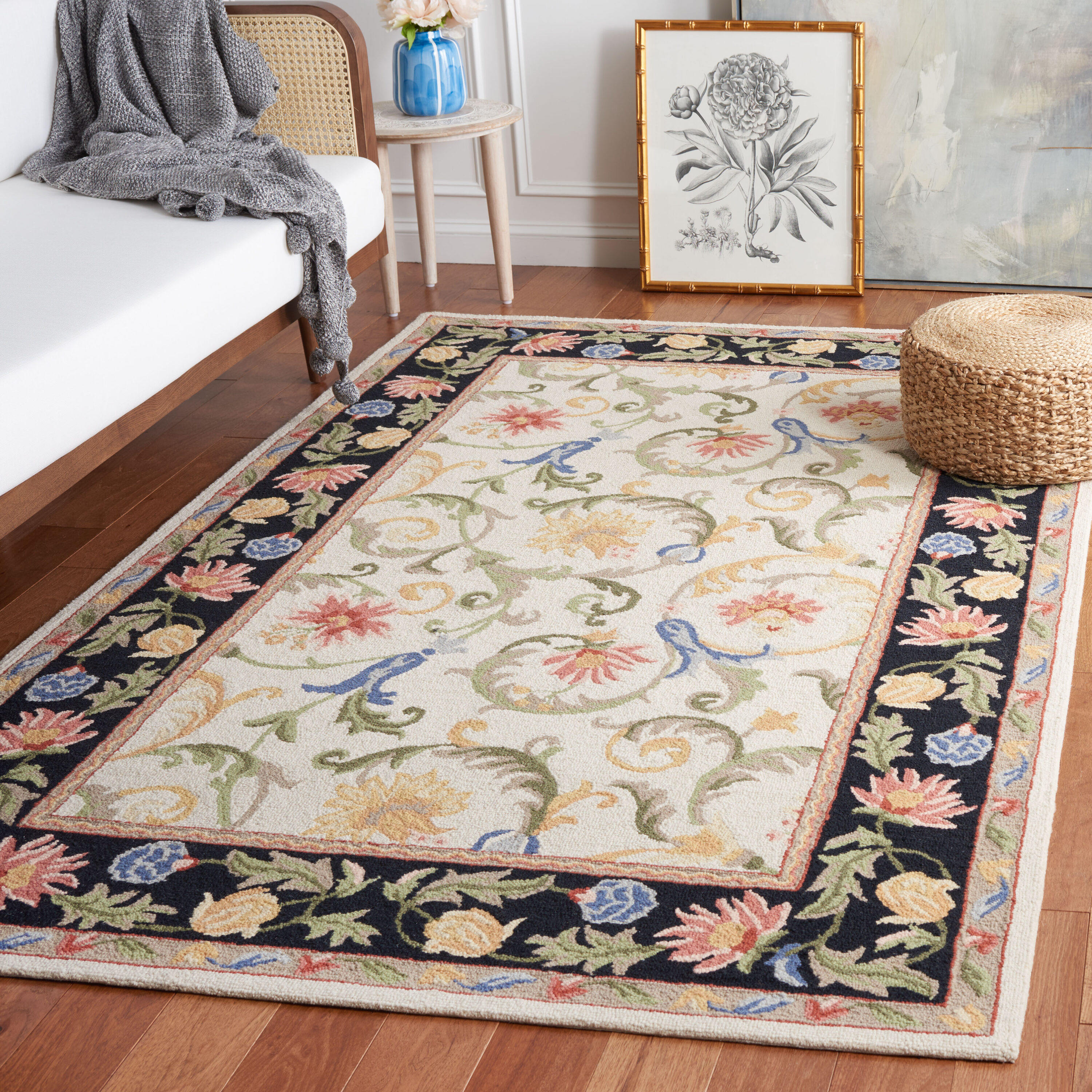  Chelsea 313 Ivory/Black Traditional 5ft-3in x 8ft-3in Medium Rectangle Rug