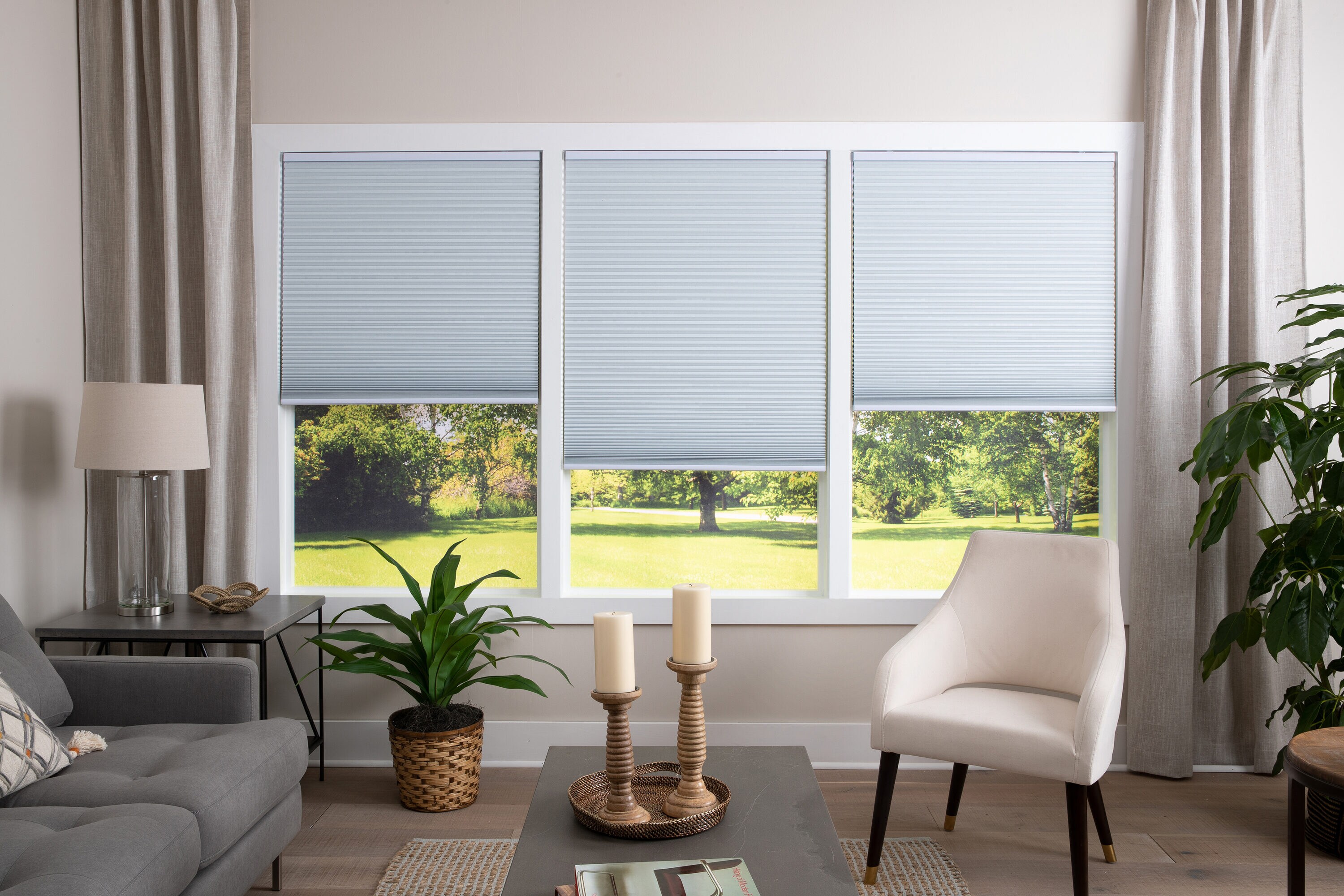 allen + roth 22.5-in x 64-in White Room Darkening Blackout Cordless Cellular shade Shade