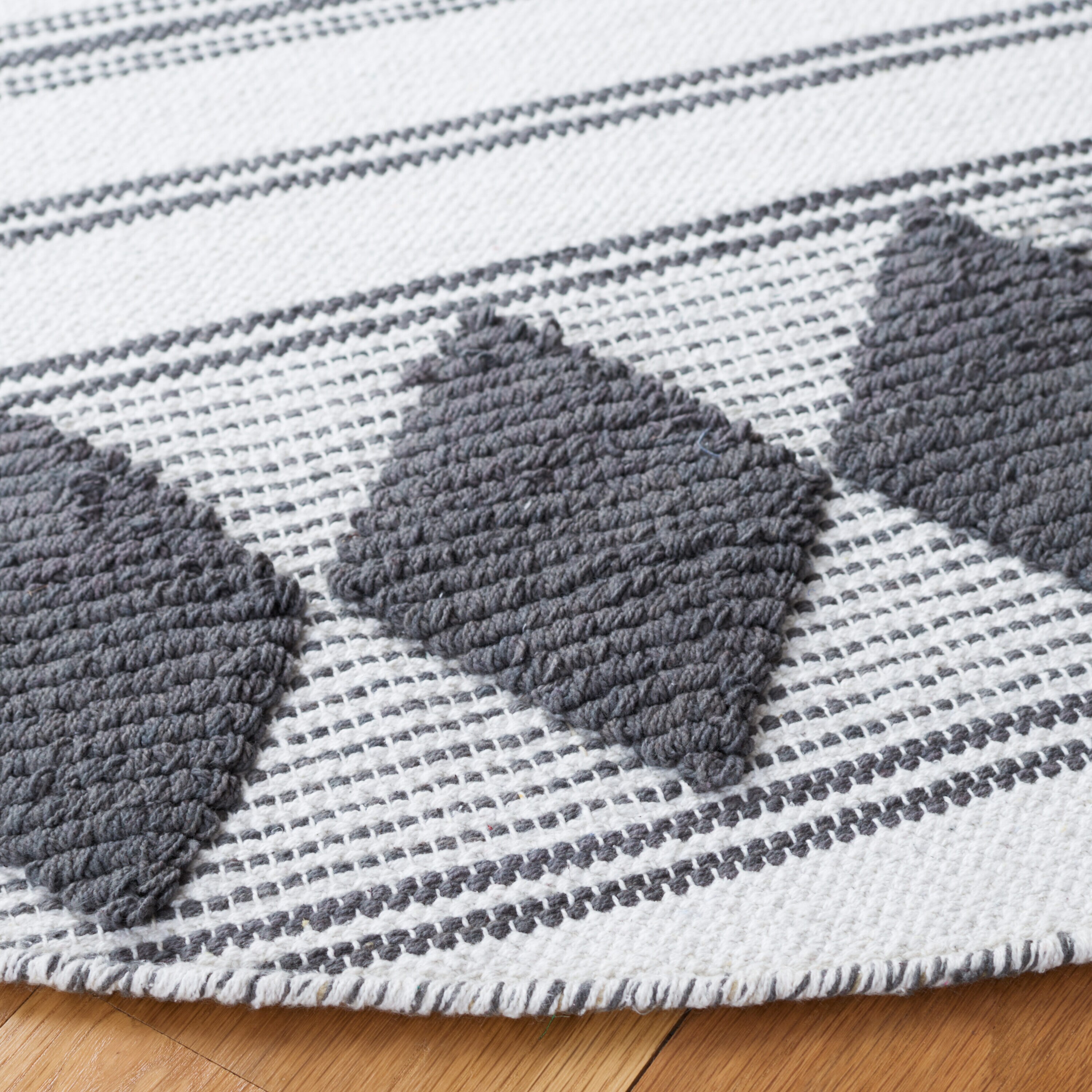Safavieh MTK708H-6R rugs - View #3