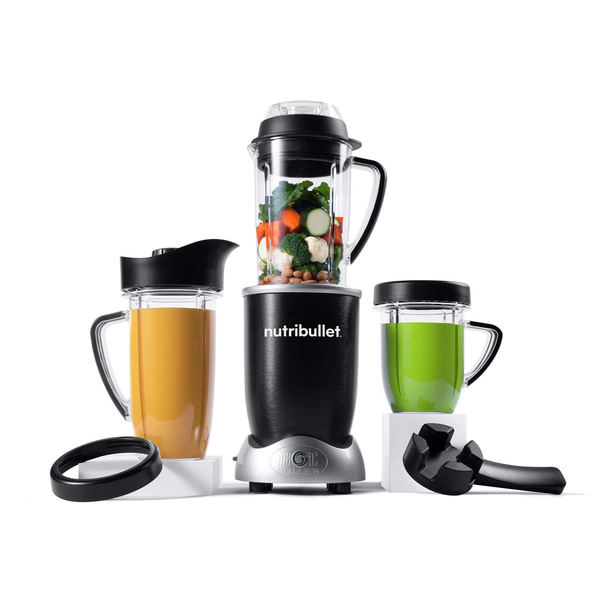 nutribullet 1700-Watt Countertop Blender with Multi-Serving Cup and Vented  Pitcher, Black in the Blenders department at