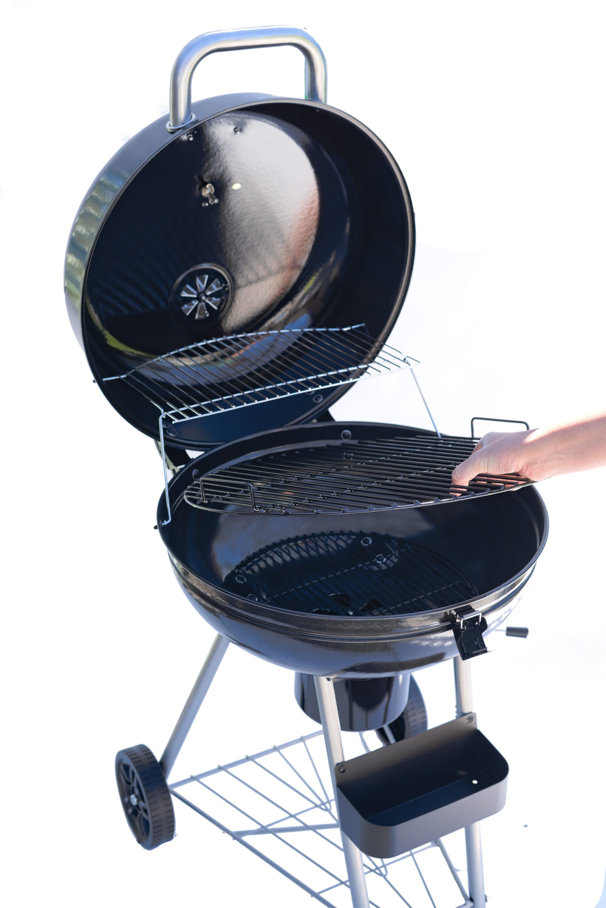 Master Forge 22.17 in W Black Porcelain Coated Kettle Charcoal Grill in the Charcoal Grills department at Lowes