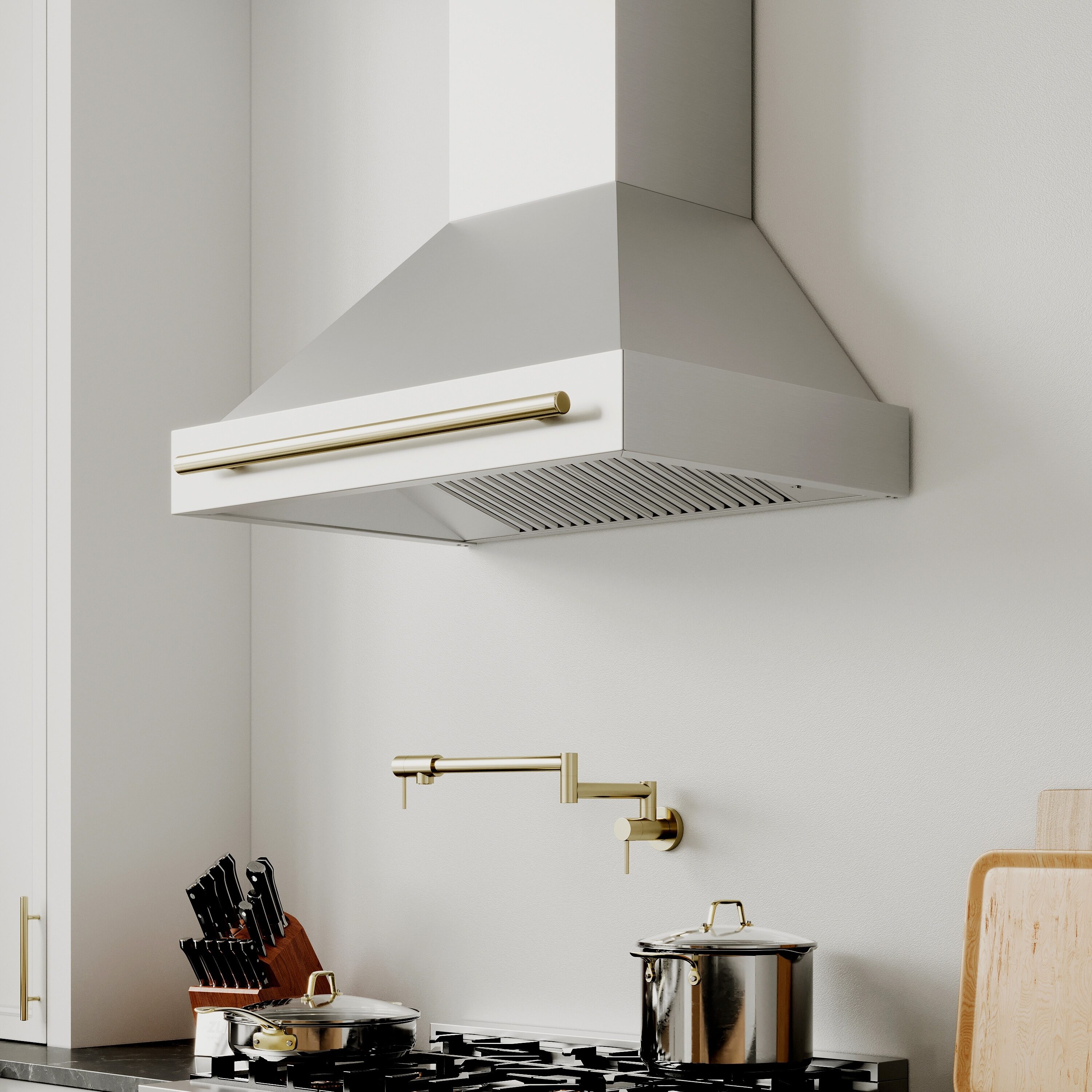 ZLINE KITCHEN & BATH Autograph Edition 30-in 400-CFM Ducted Black Stainless  Steel with Polished Gold Handle Wall-Mounted Range Hood in the Wall-Mounted Range  Hoods department at