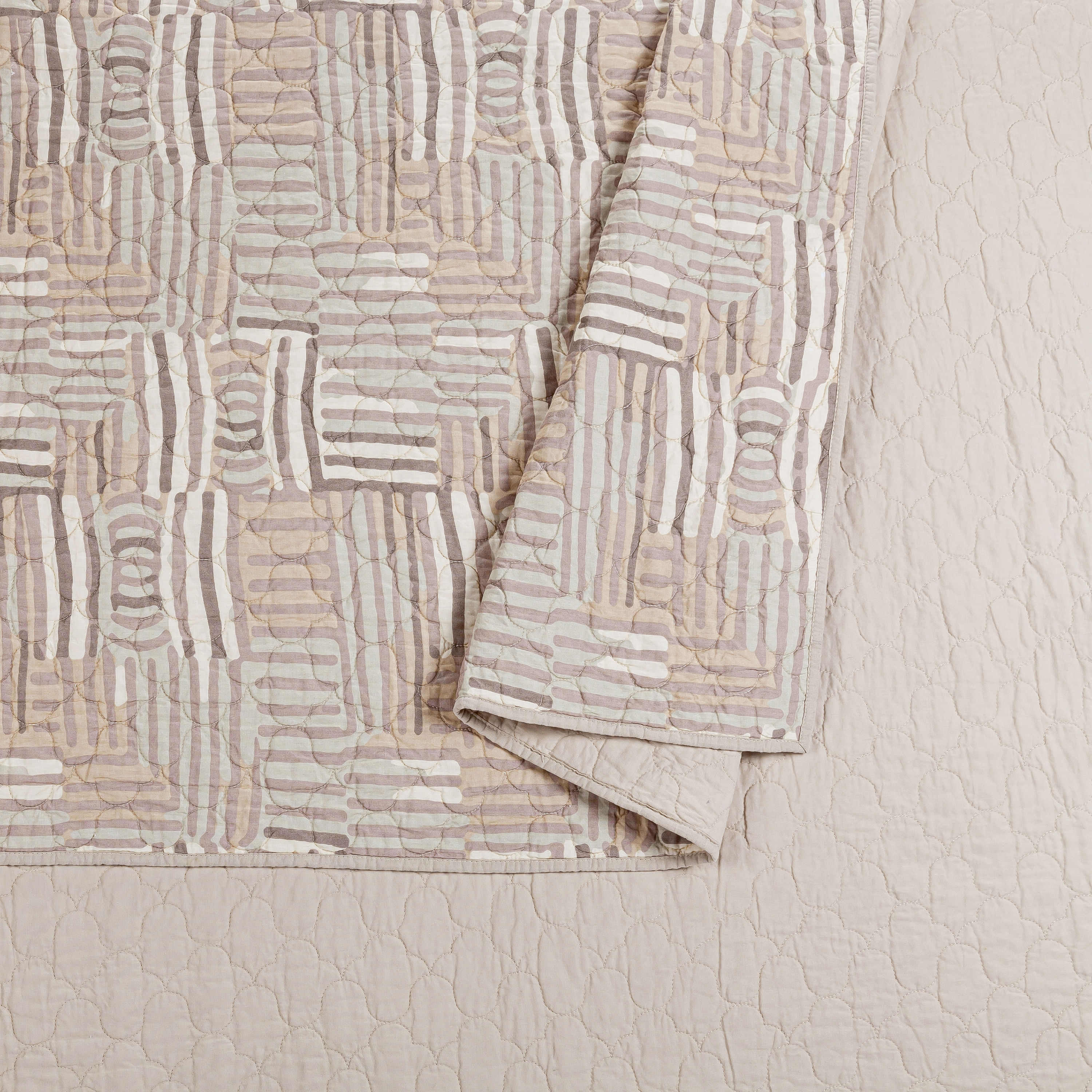 Gray and Taupe Cotton King Quilt Set with Reversible Shams