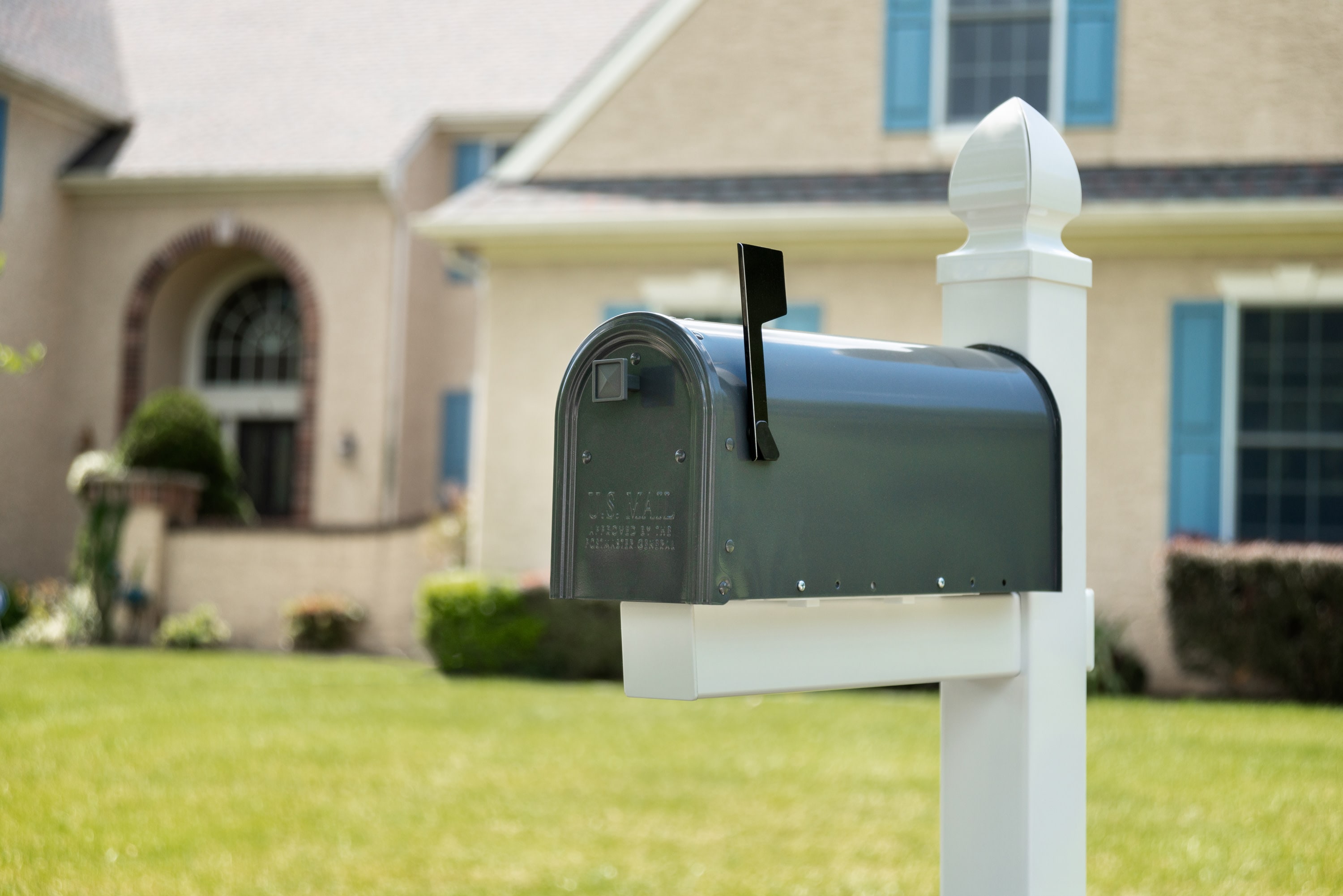 Architectural Mailboxes EM110GMAM mailboxes - View #2